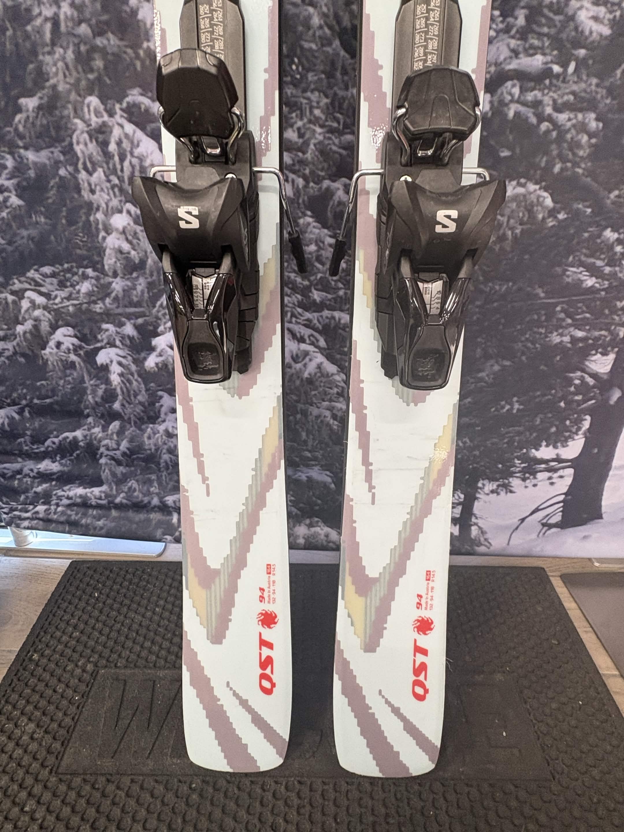 Salomon QST 94 164cm Skis w/ SALOMON NR Strive 11 GW  Binding- Lightly used 2026