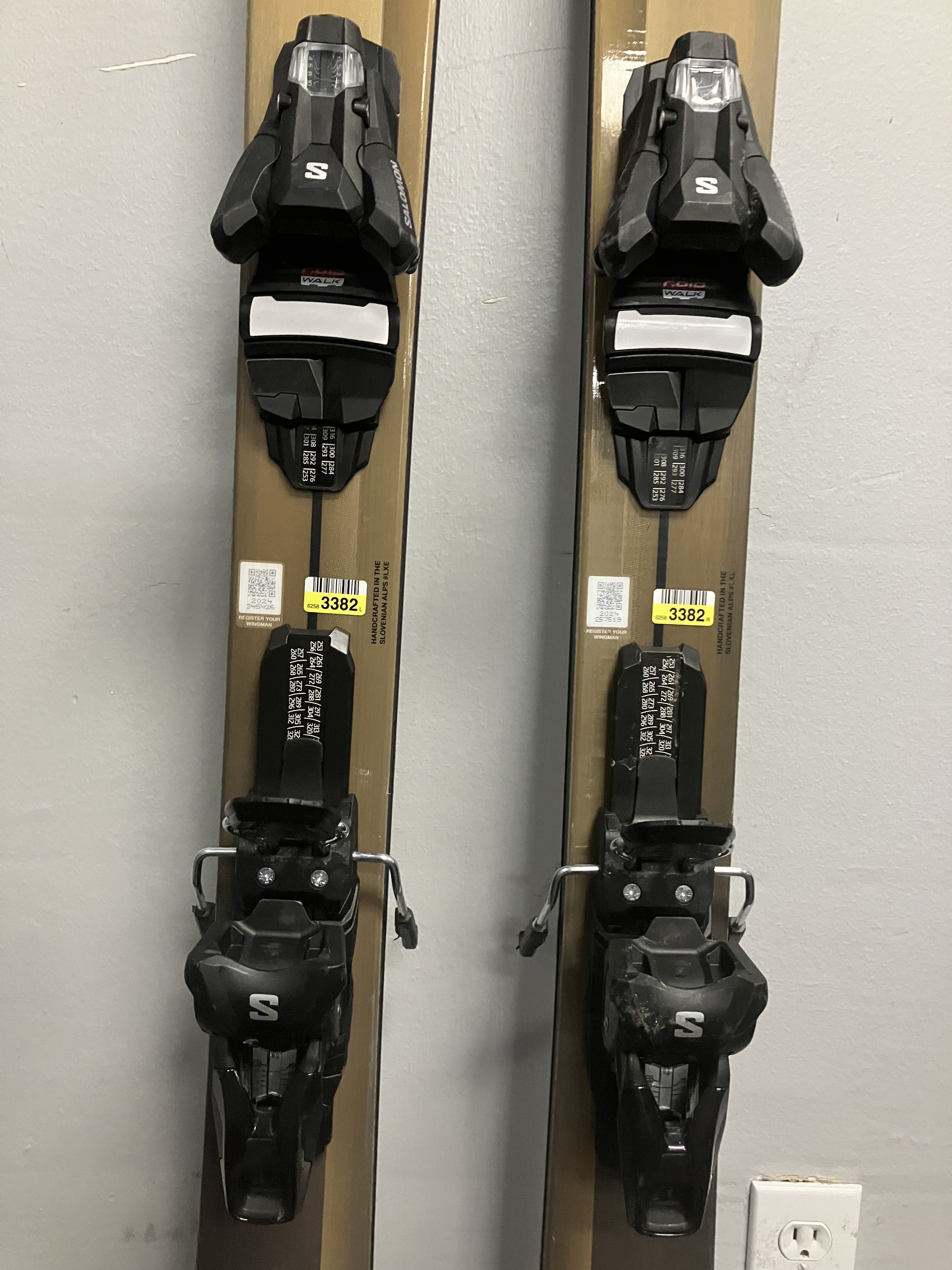 Elan Wingman 86 Ti 174cm W/ Salomon Strive 11 GW Bindings- Lightly Used 2026