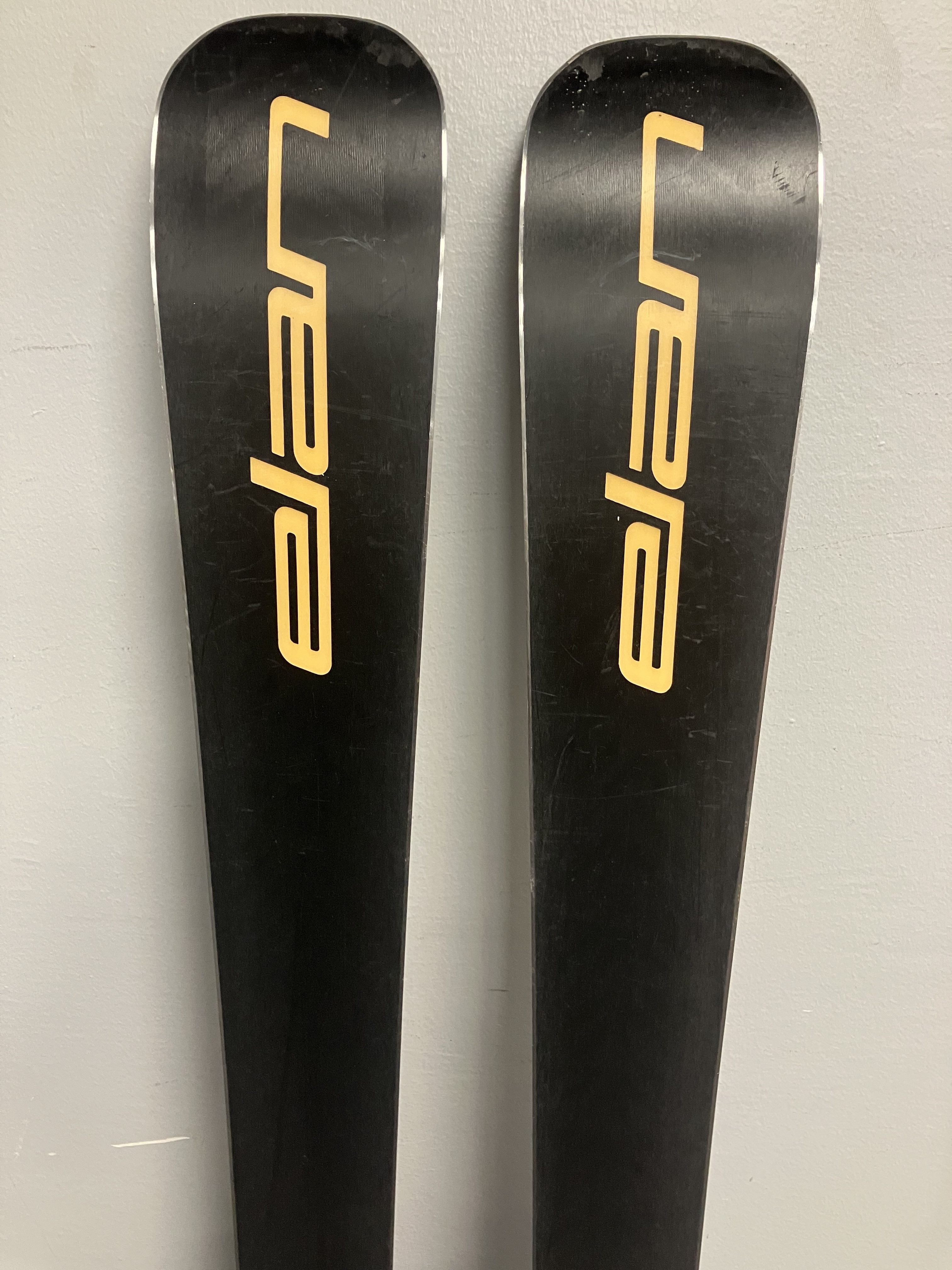 Elan Wingman 86 Ti 174cm W/ Salomon Strive 11 GW Bindings- Lightly Used 2026
