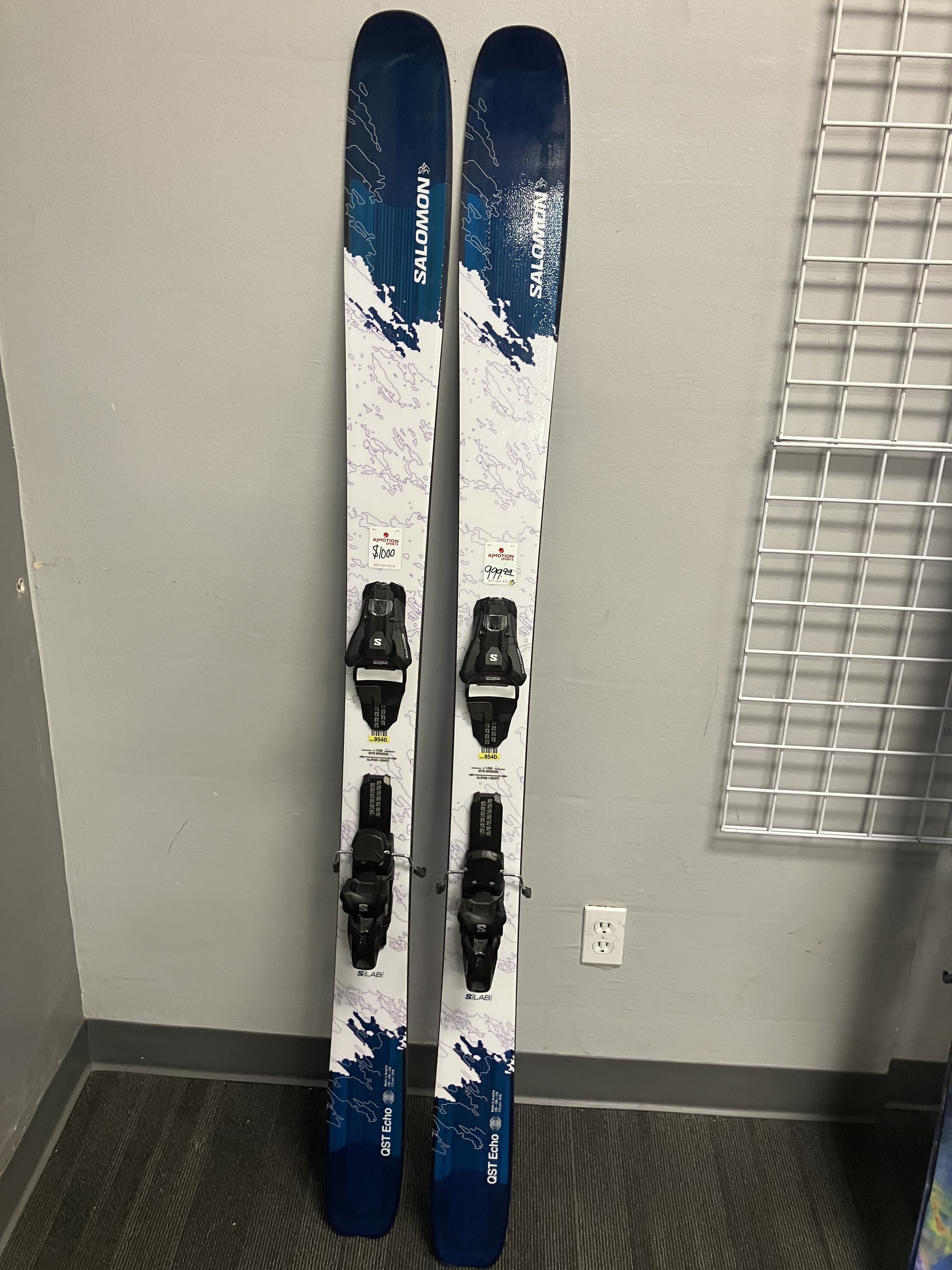 Head Shine LYT Snowboard 142cm -Lightly Used 2026