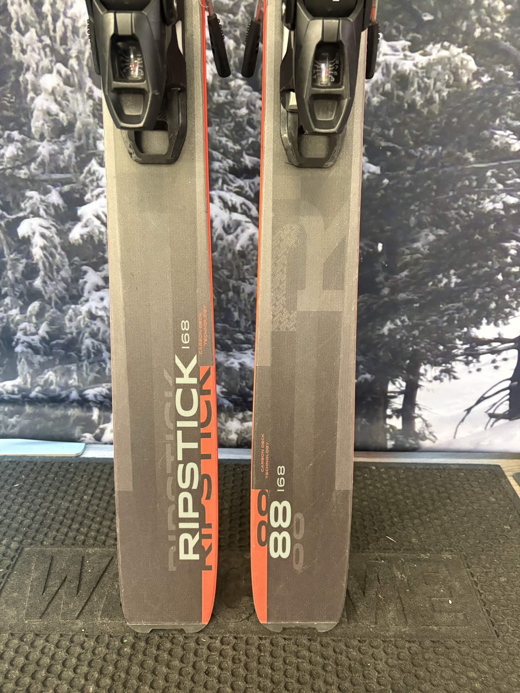 Elan Ripstick 88 R 168cm Skis w/ Elan ELX 11.0 GW Demo Binding - Used (2026)