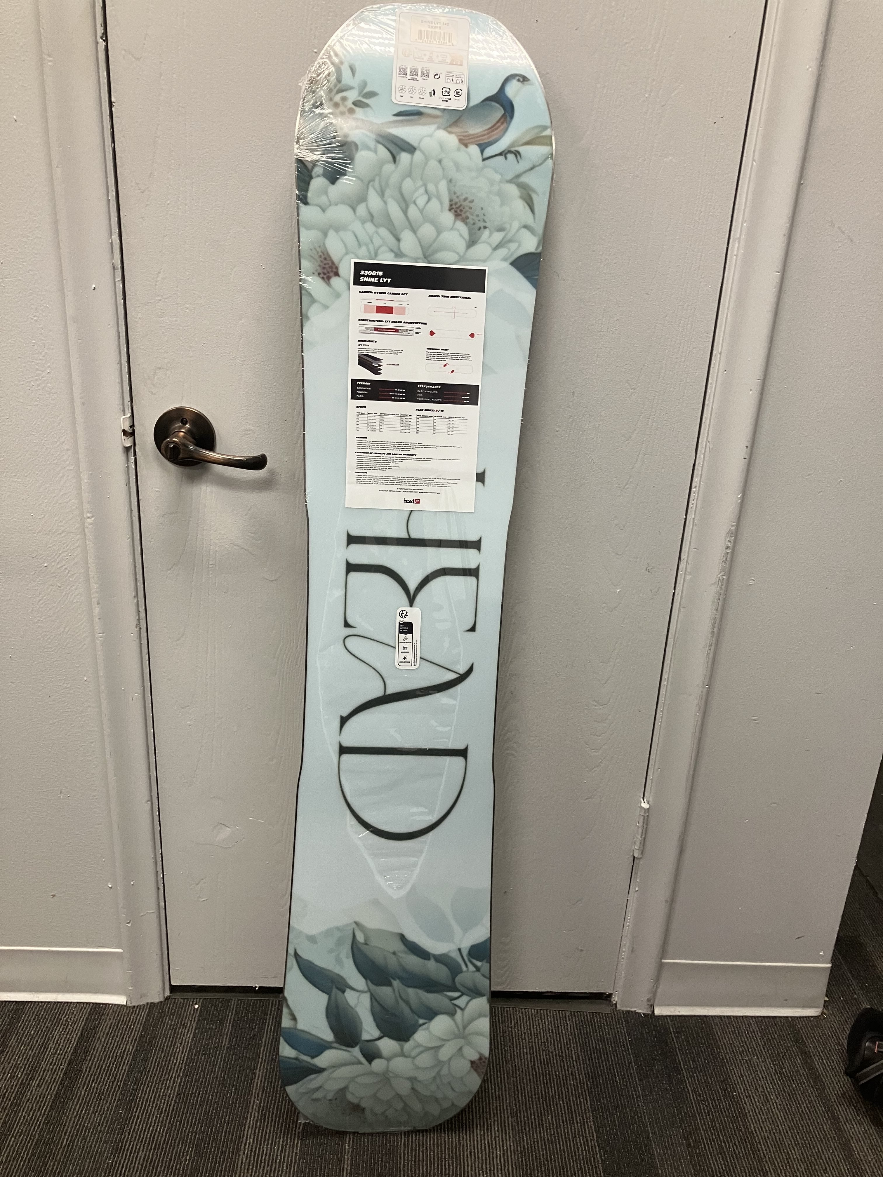 Head Shine LYT Snowboard 142cm -Lightly Used 2026