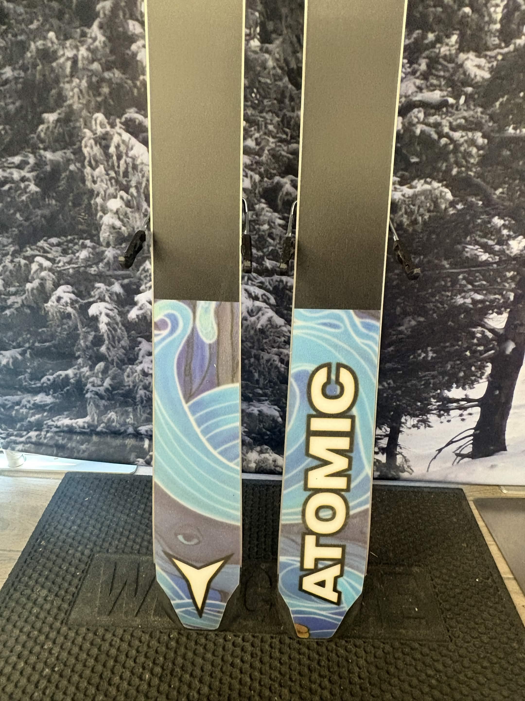 Atomic Bent Chetler 90 157cm Skis w/ ATOMIC NR Strive 11 GW Demo Binding - Lightly Used 2026