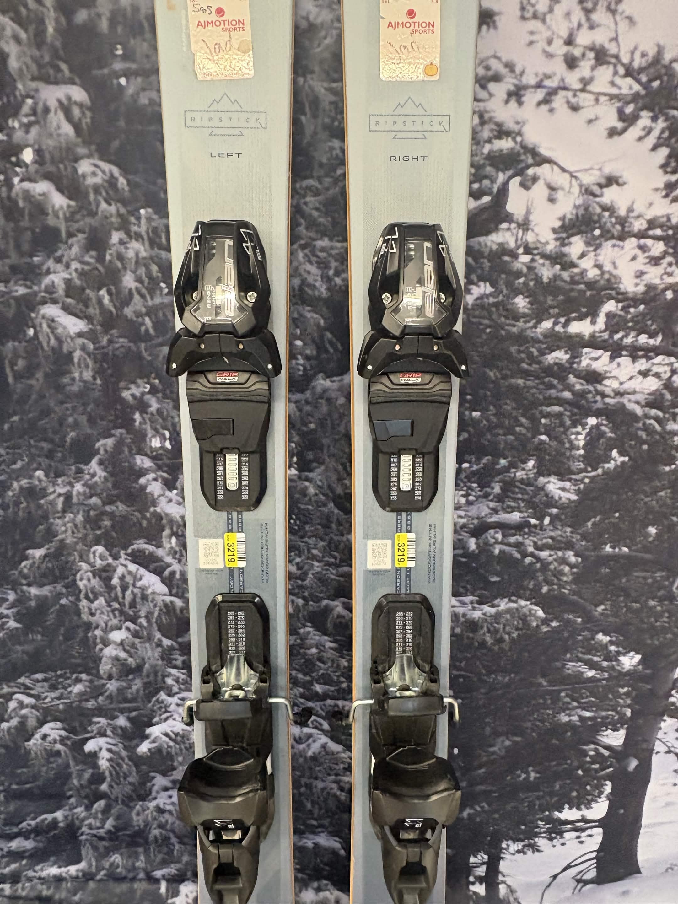 Elan Ripstick 88 W R 161cm Skis w/ ELAN ELX 11.0 GW Demo Binding - Used (2026)