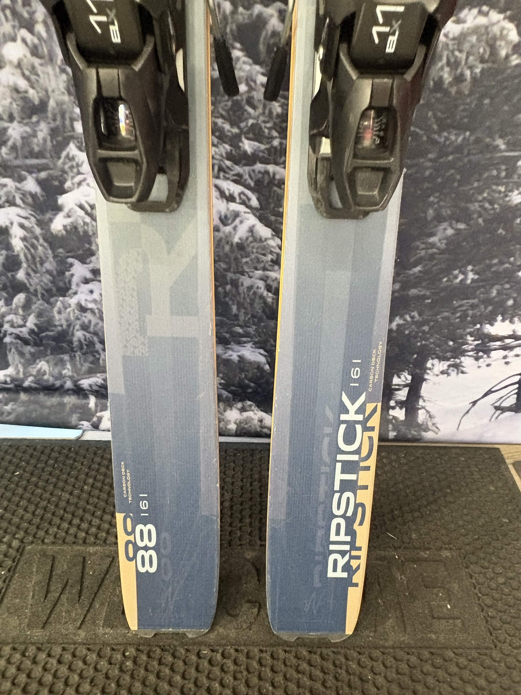 Elan Ripstick 88 W R 161cm Skis w/ ELAN ELX 11.0 GW Demo Binding - Used (2026)