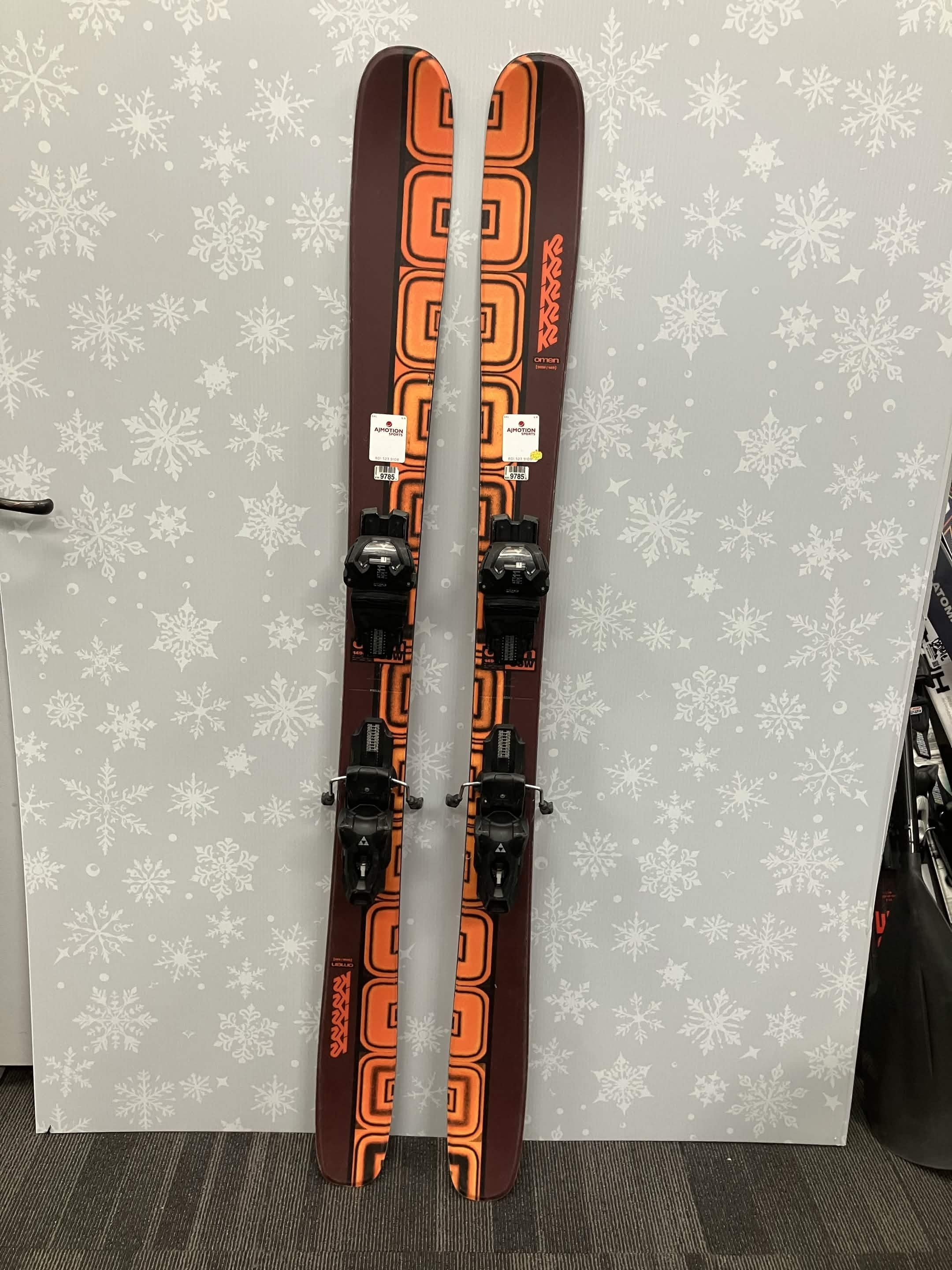 K2 Omen 90W 149cm Skis w/ FISCHER Attack 11 LYT Demo Binding - Used