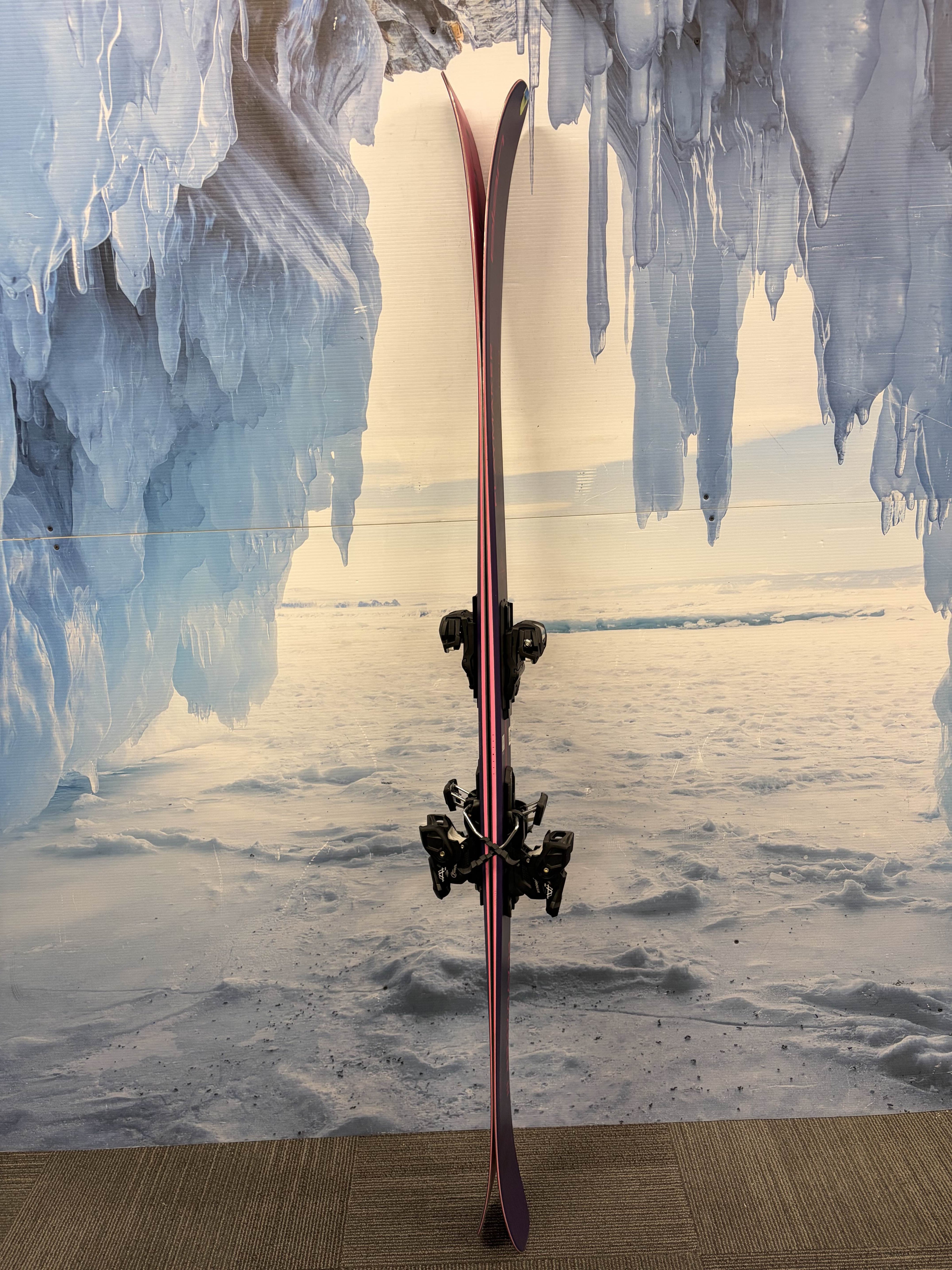 Lightly used 2025 Elan Playmaker 111 ski- 188cm w/ Tyrolia Attack LYT 13 binding