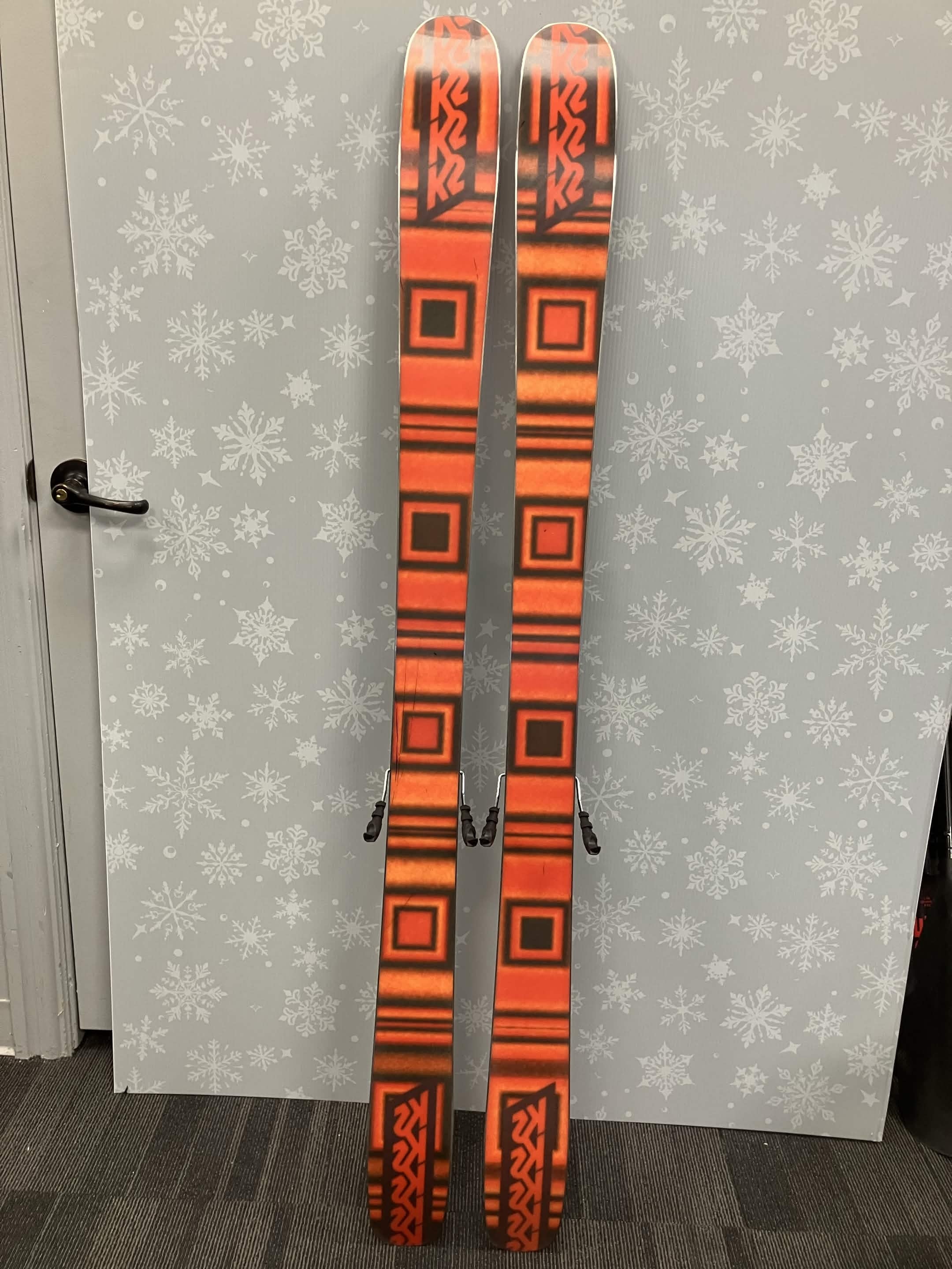 K2 Omen 90W 159cm Skis w/ FISCHER Attack 11 LYT Demo Binding - Used