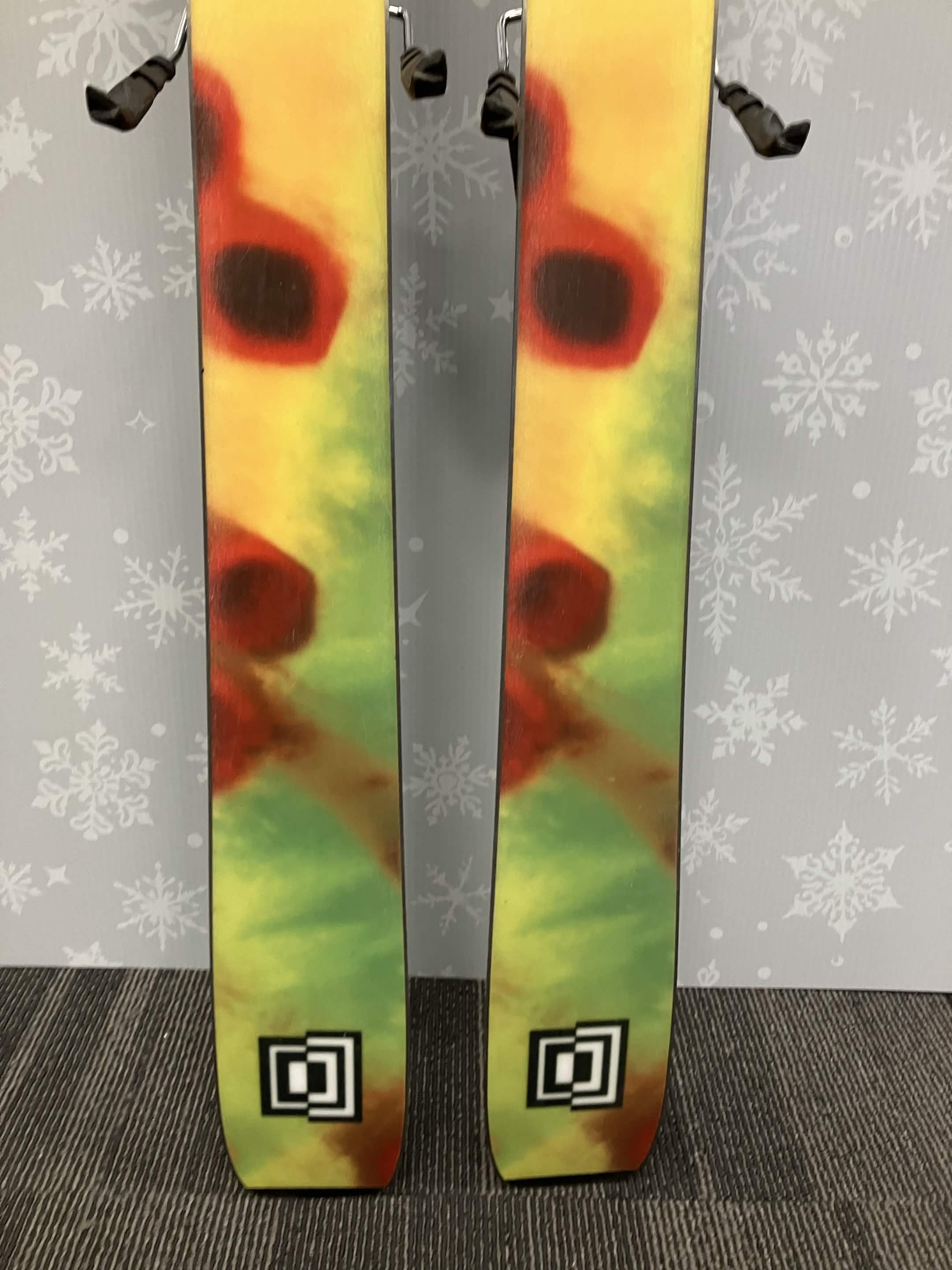K2 Mindbender 89TI 176cm Skis w/ FISCHER Attack 13 LYT Demo Binding - Used