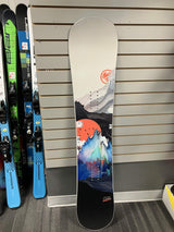 Used 2024 Never Summer Women's Proto Synthesis 139cm Snowboard