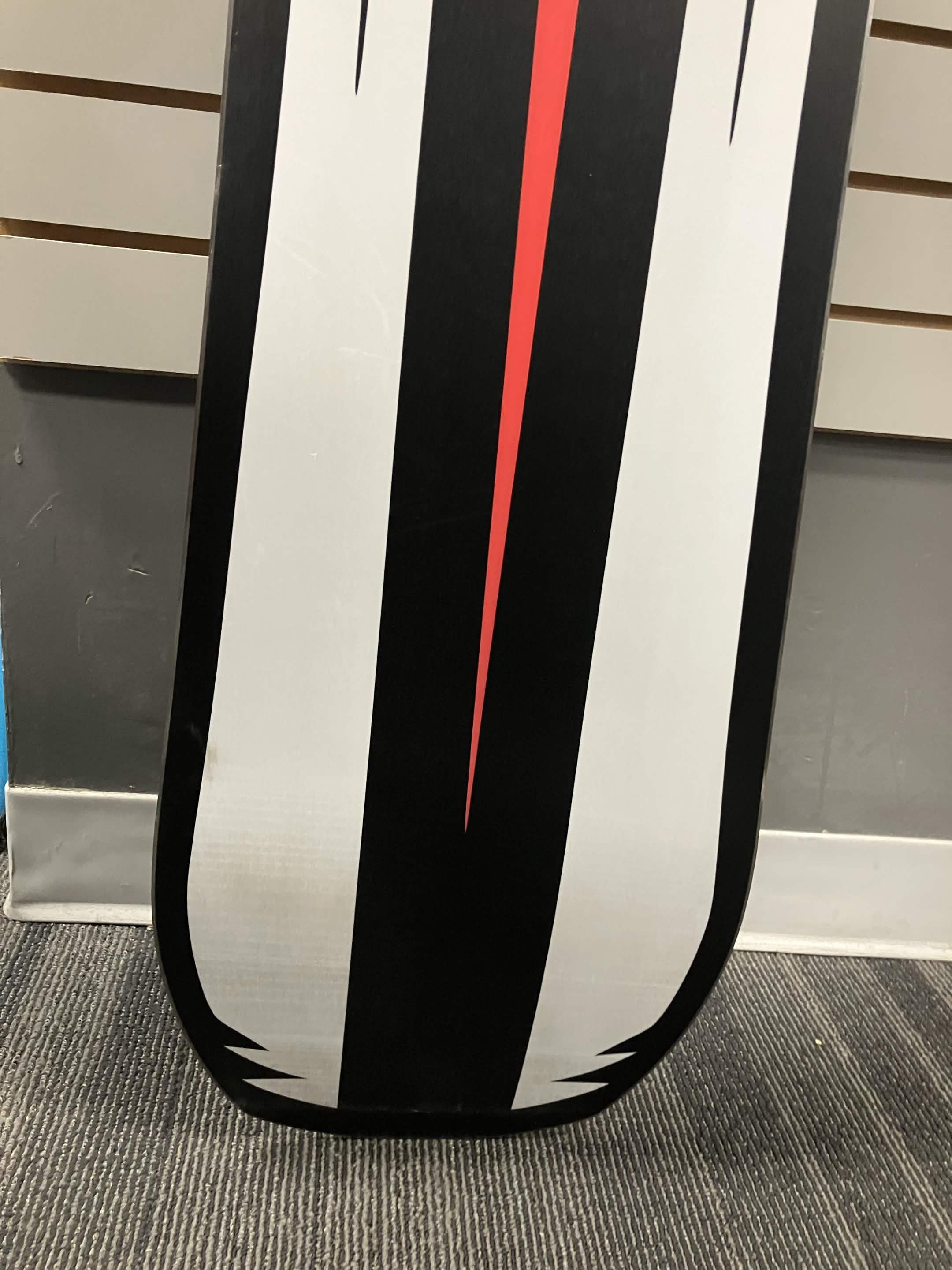 Salomon Assassin 159cm Snowboard - Used (2026)