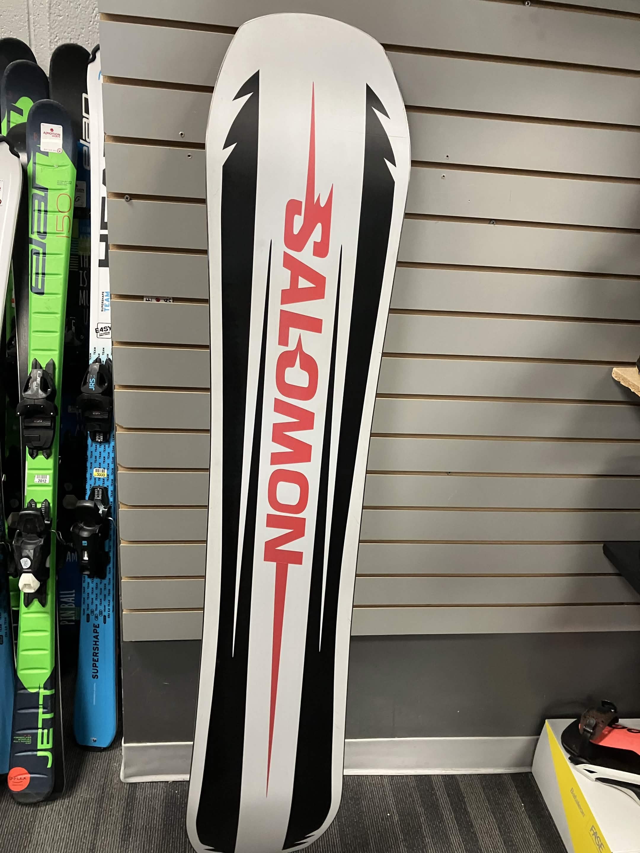 Salomon Assassin 153cm Snowboard - Used (2026)