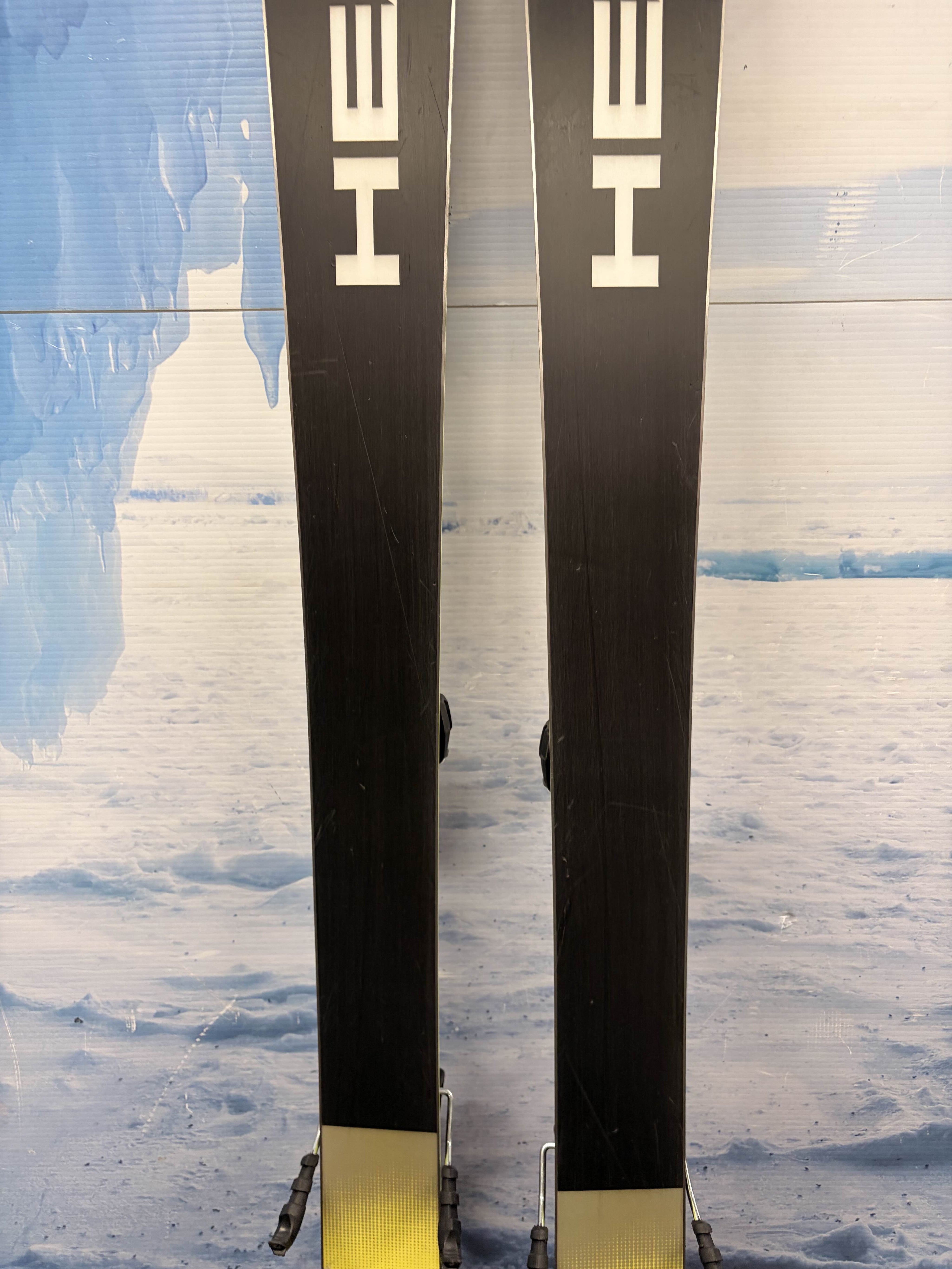 Used Head Kore 93 Men's Ski w/ Tyrolia Attack 13 Demo Bindings - 170CM