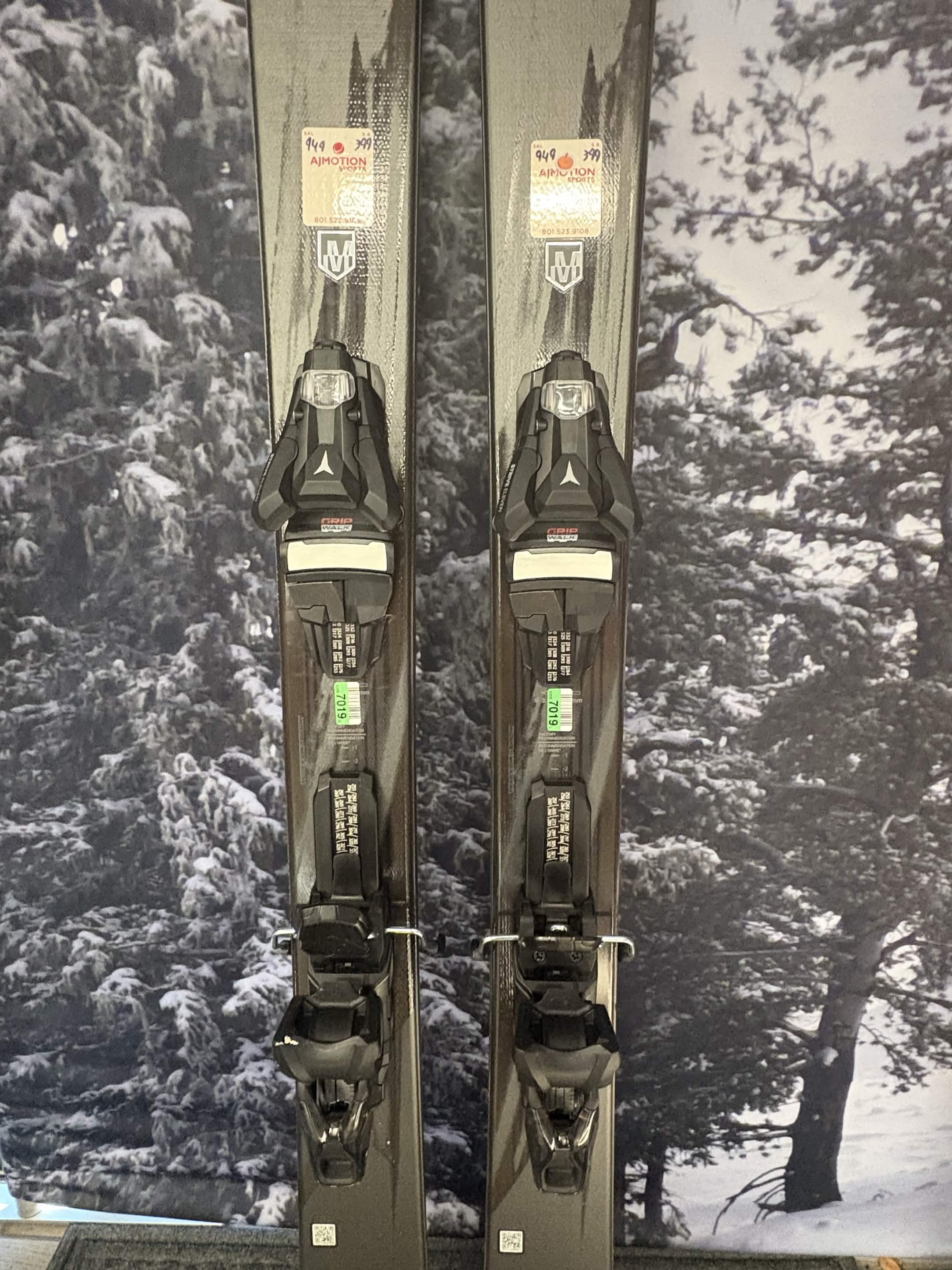 New 2027 Atomic Maverick 96 CTI 165cm Skis w/ Atomic NR Strive 11 GW ATO Demo Binding