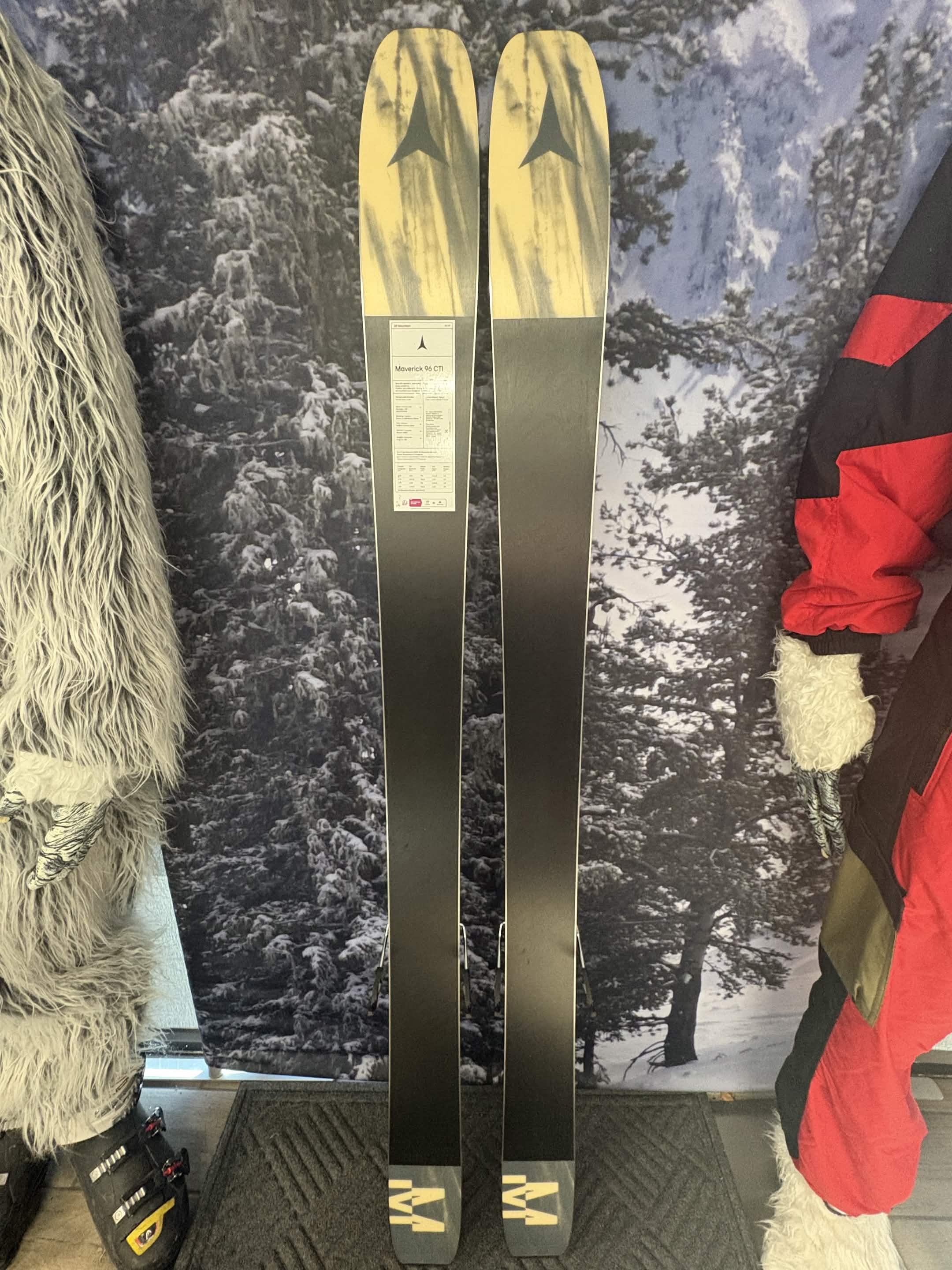 New 2027 Atomic Maverick 96 CTI 165cm Skis w/ Atomic NR Strive 11 GW ATO Demo Binding