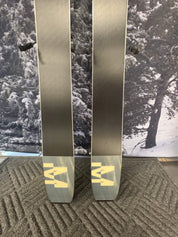 New 2027 Atomic Maverick 96 CTI 165cm Skis w/ Atomic NR Strive 11 GW ATO Demo Binding