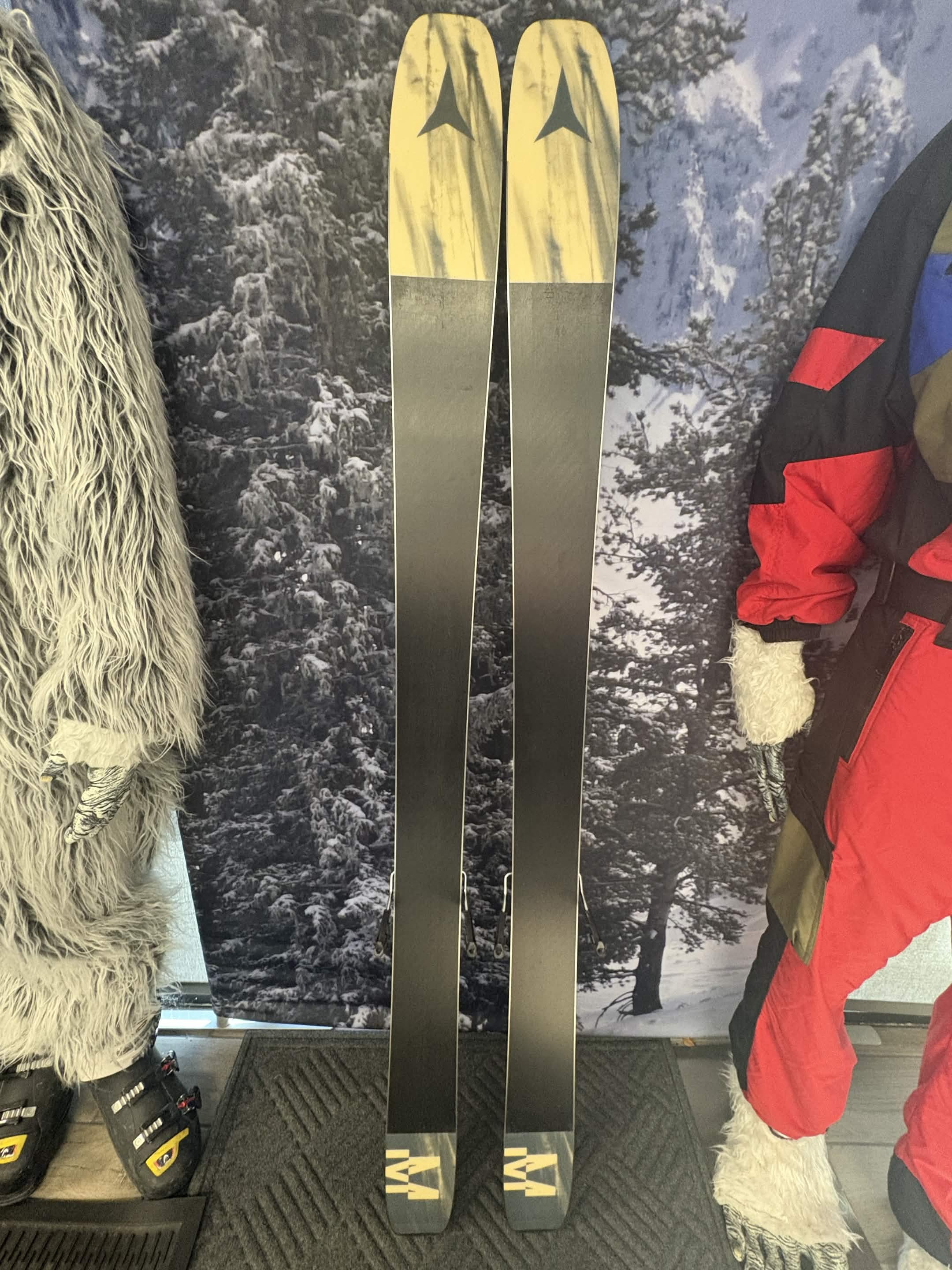 New 2027 Atomic Maverick 96 CTI 172cm Skis w/ ATOMIC NR Strive 13 GW ATO Demo Binding