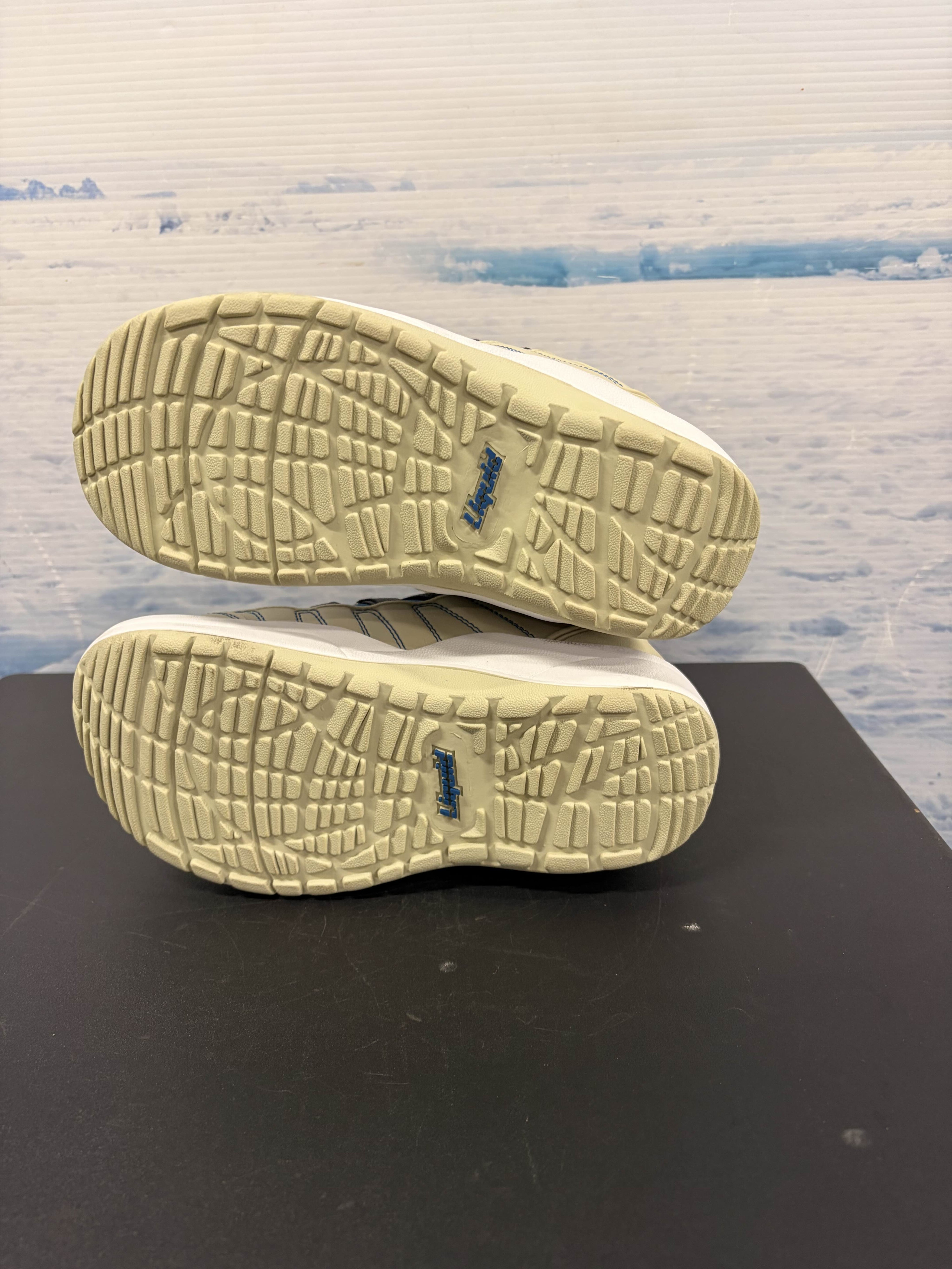 Like-New Liquid Lace Boots Men's Snowboard Boot - 6M US