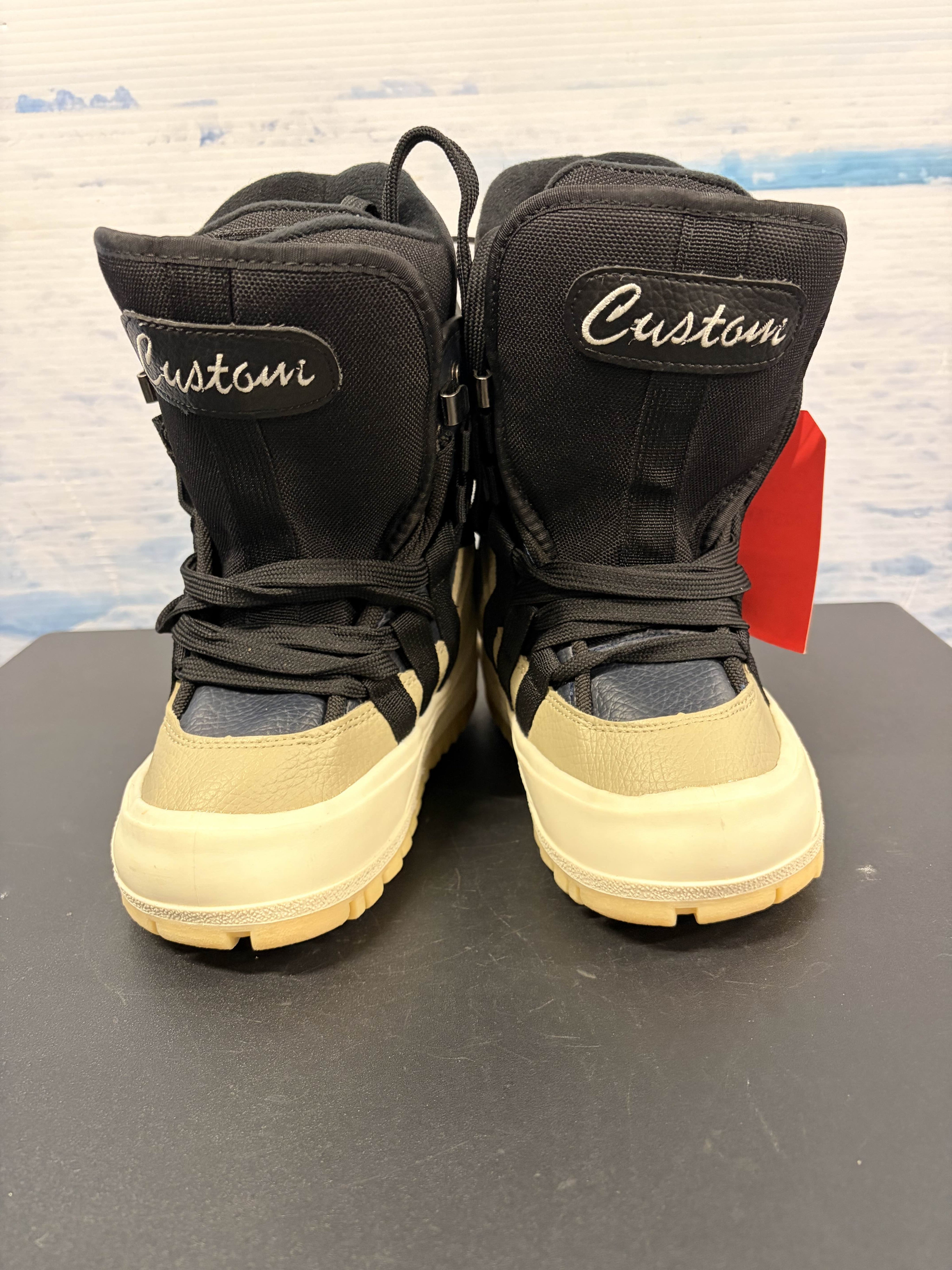 Used Custom Jr. Lace Boots Men's Snowboard Boot - 1K US