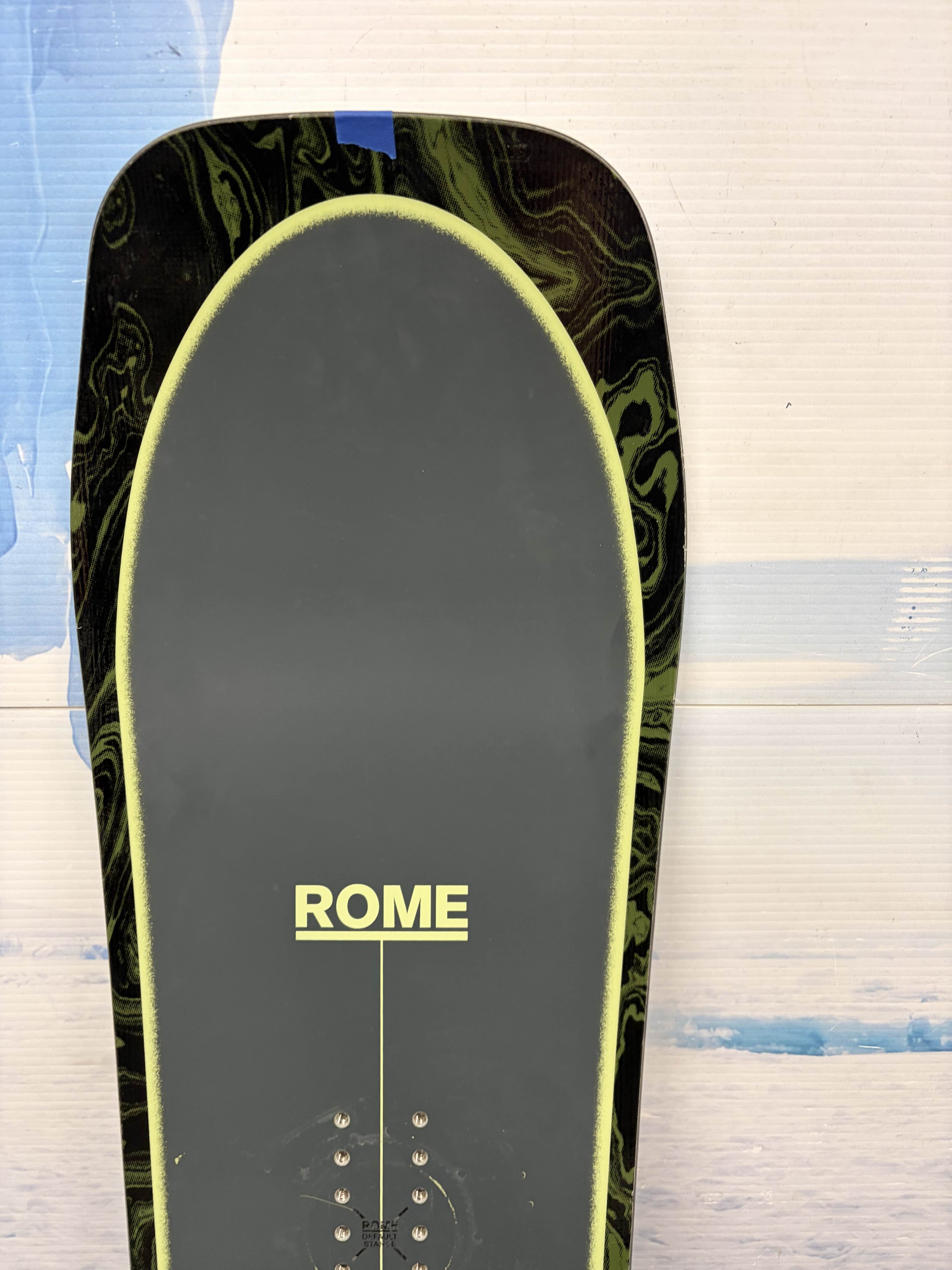 Used 2025 Rome Ravine 152cm Snowboard