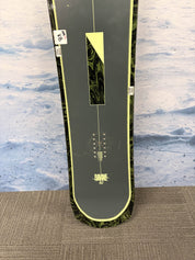 Used 2025 Rome Ravine 152cm Snowboard