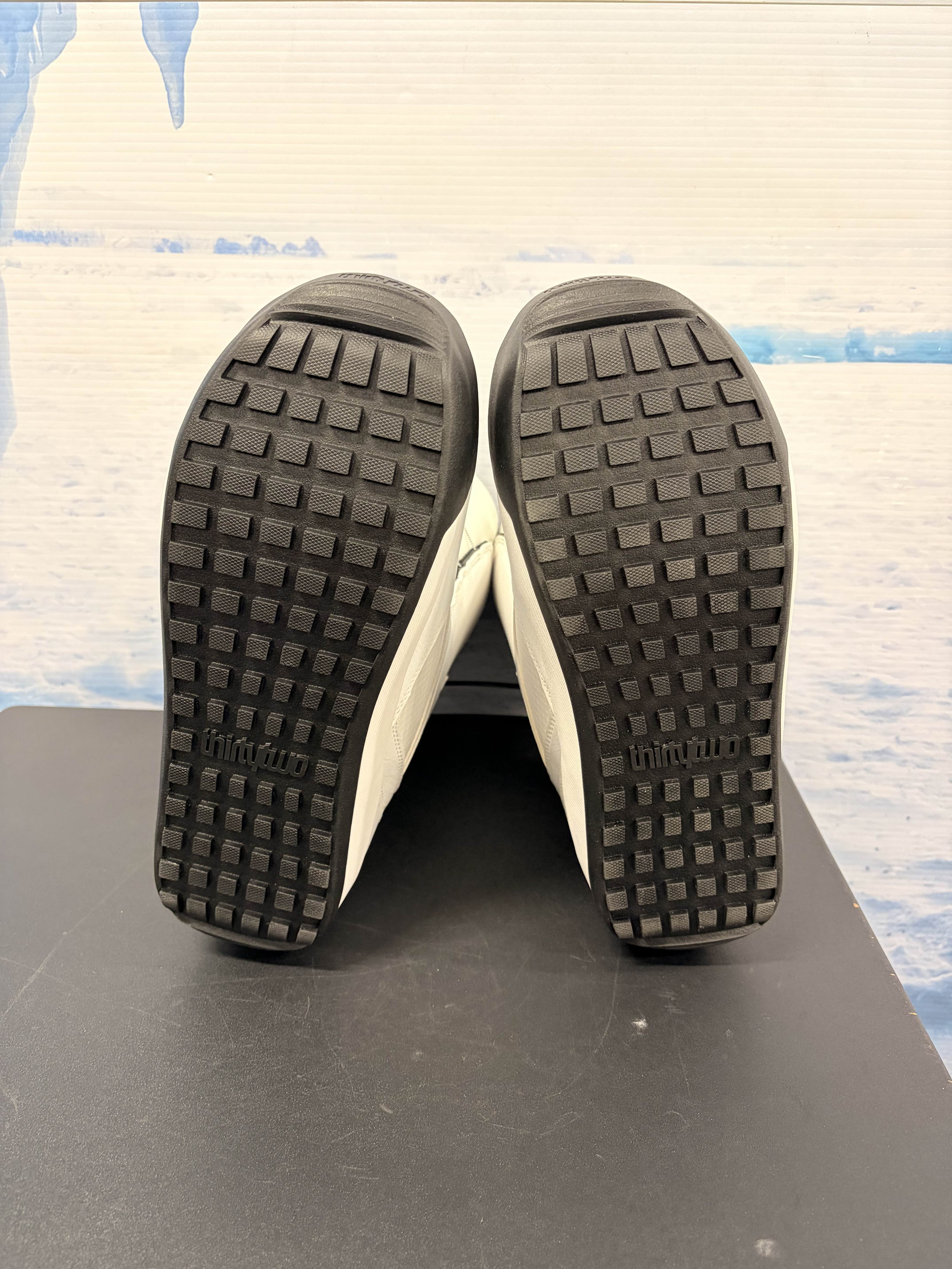 Lightly Used 2026 Thirtytwo Stw Db White Men's Snowboard Boot - 9.0M US