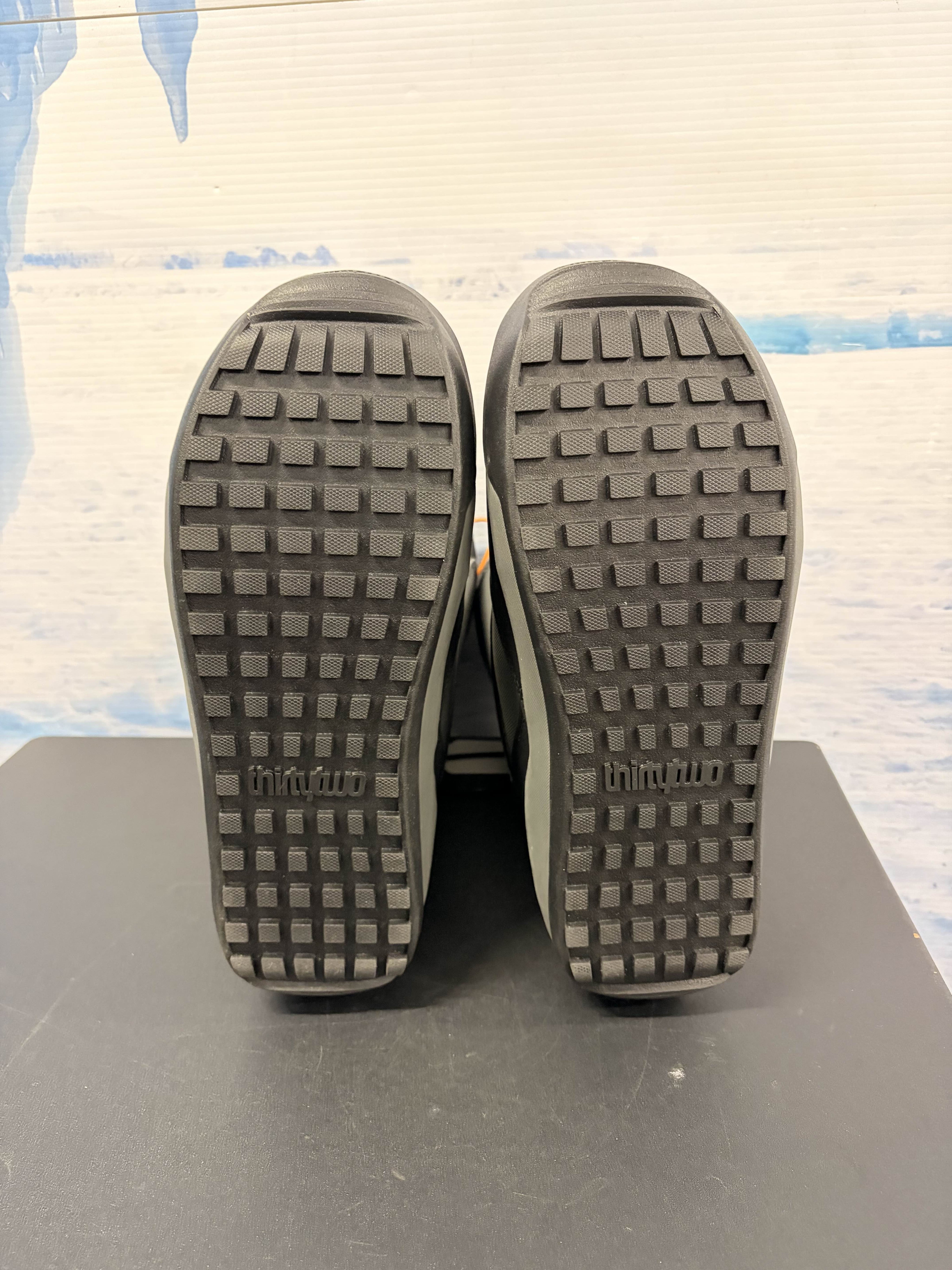 Lightly Used 2026 Thirtytwo Stw Db Black/Gray Men's Snowboard Boot - 9.0M US