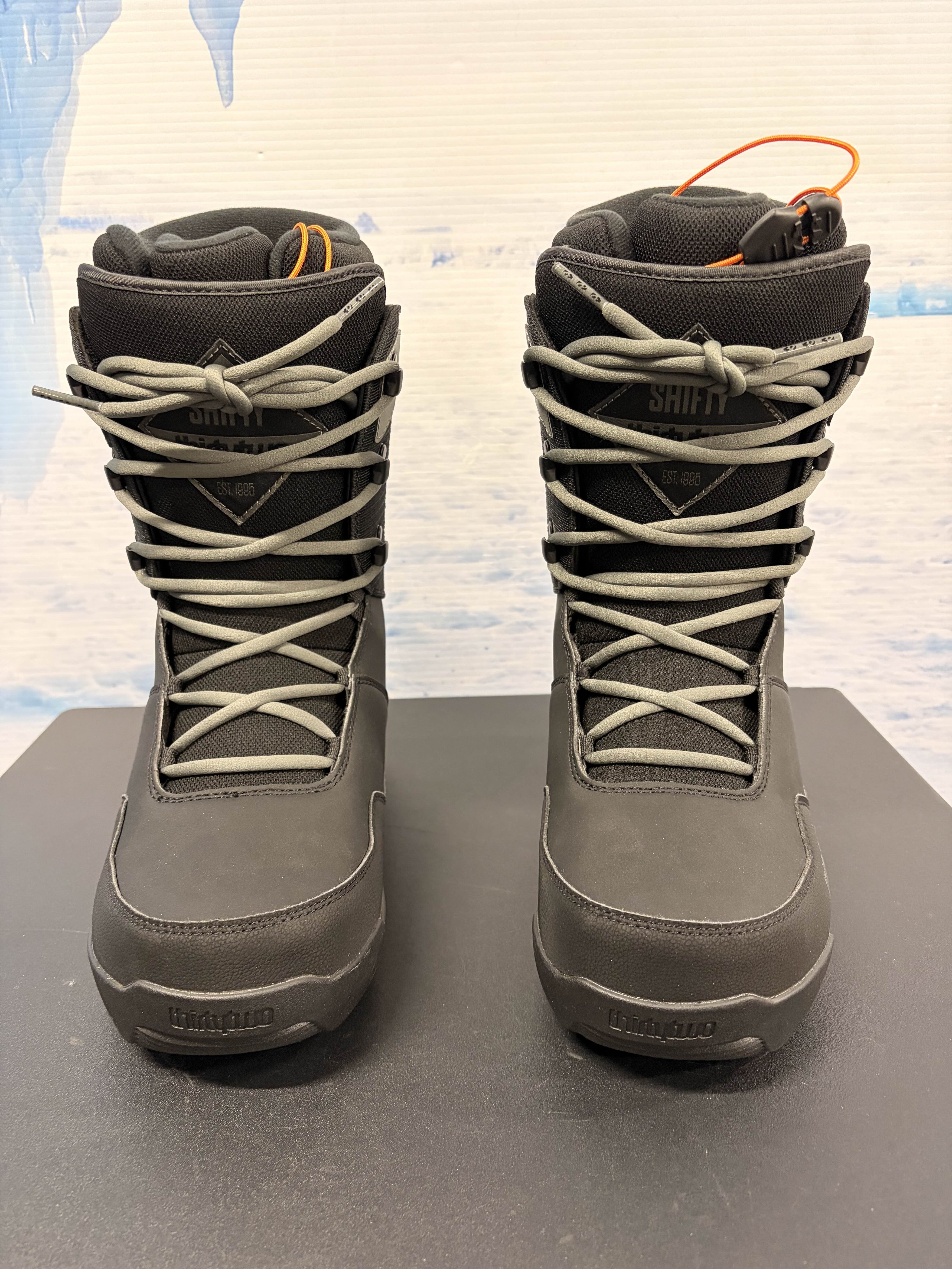 Lightly Used 2026 Thirtytwo Shifty Lace Black Men's Snowboard Boot - 9.0M US