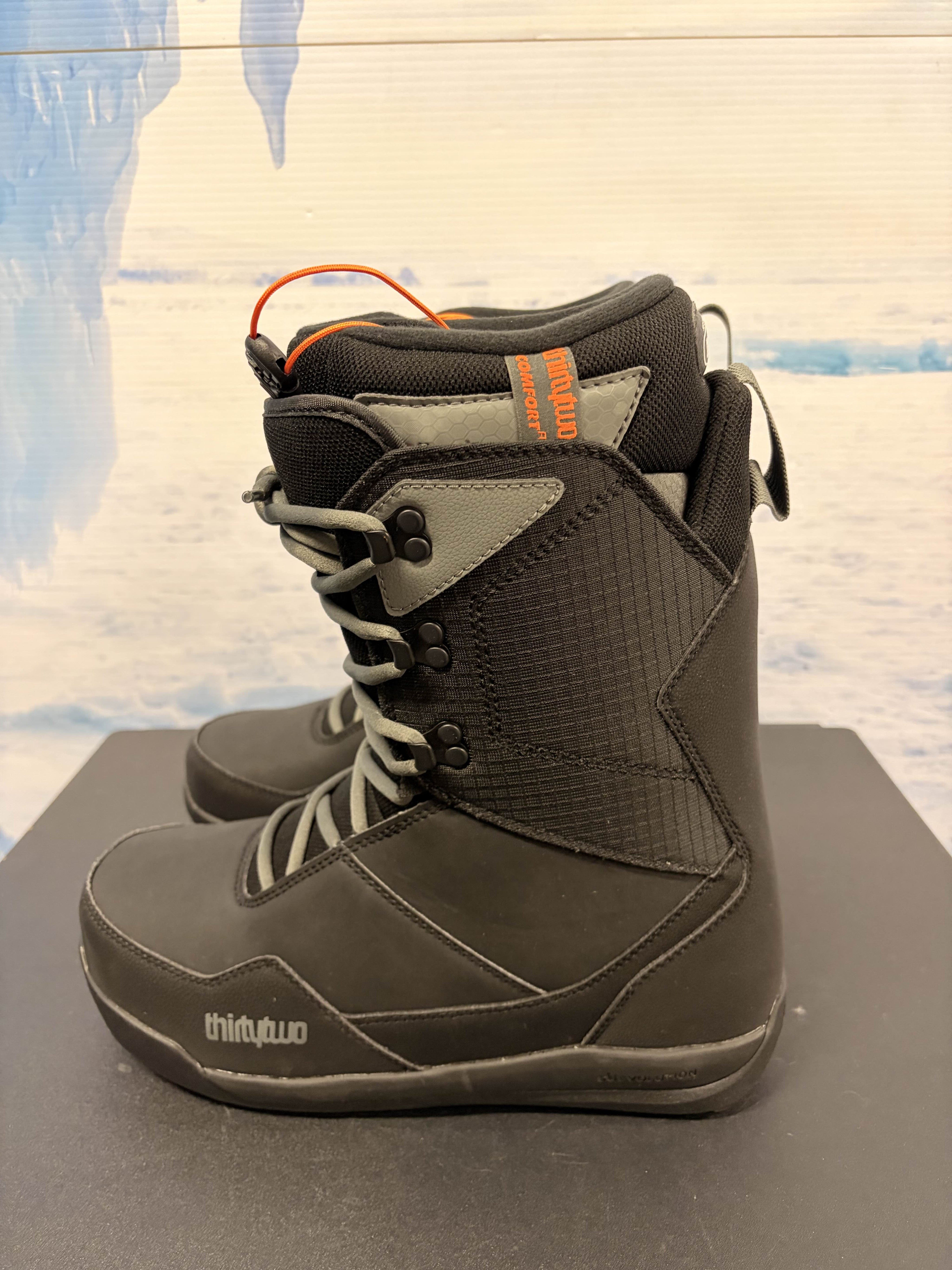 Lightly Used 2026 Thirtytwo Shifty Lace Black Men's Snowboard Boot - 9.0M US