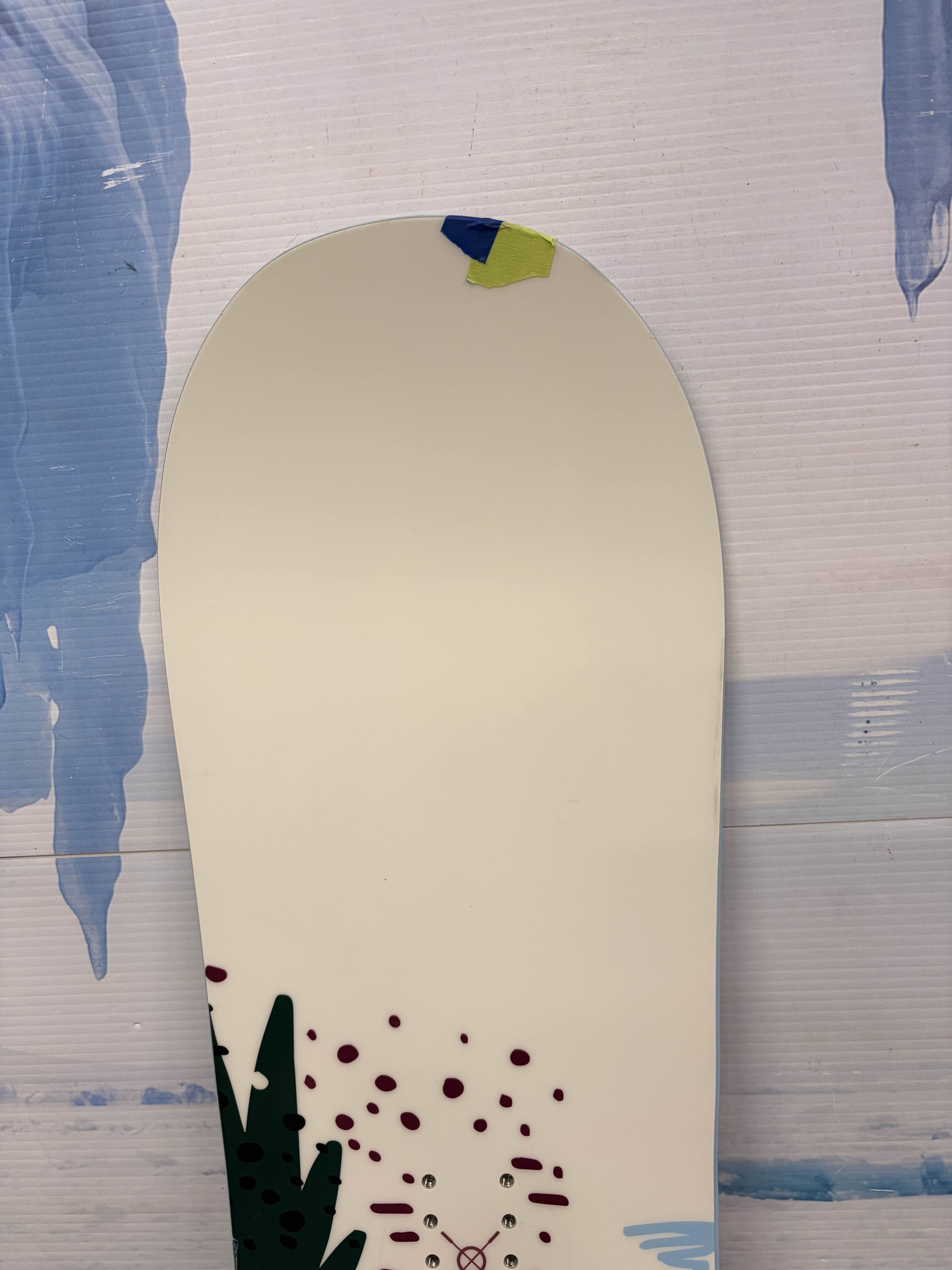 Used Yes Hello 2025 155CM Snowboard