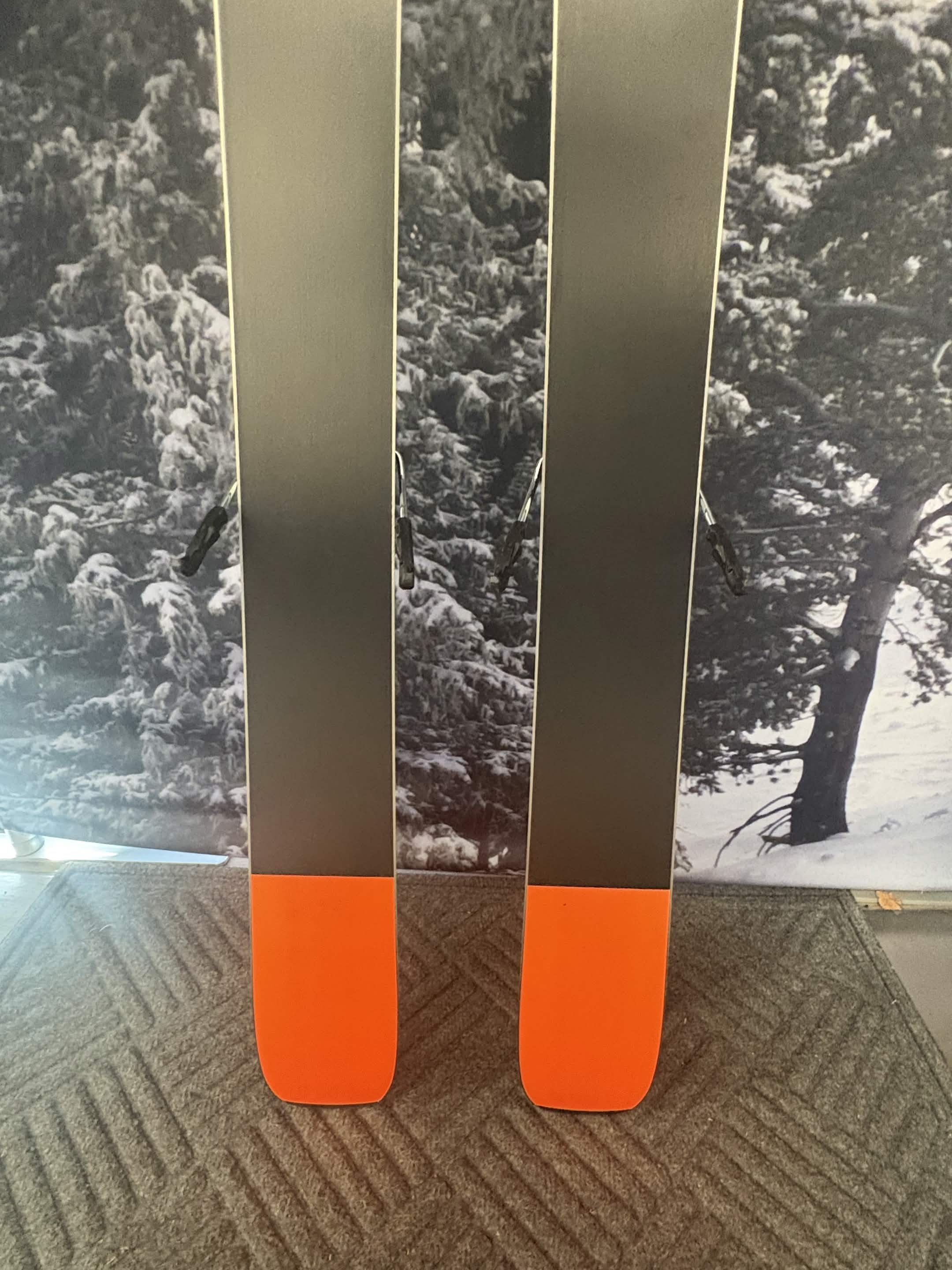 New 2027 Blizzard Black Pearl 94 158cm Skis w/ Atomic NR Strive 11 GW ATO Demo Binding