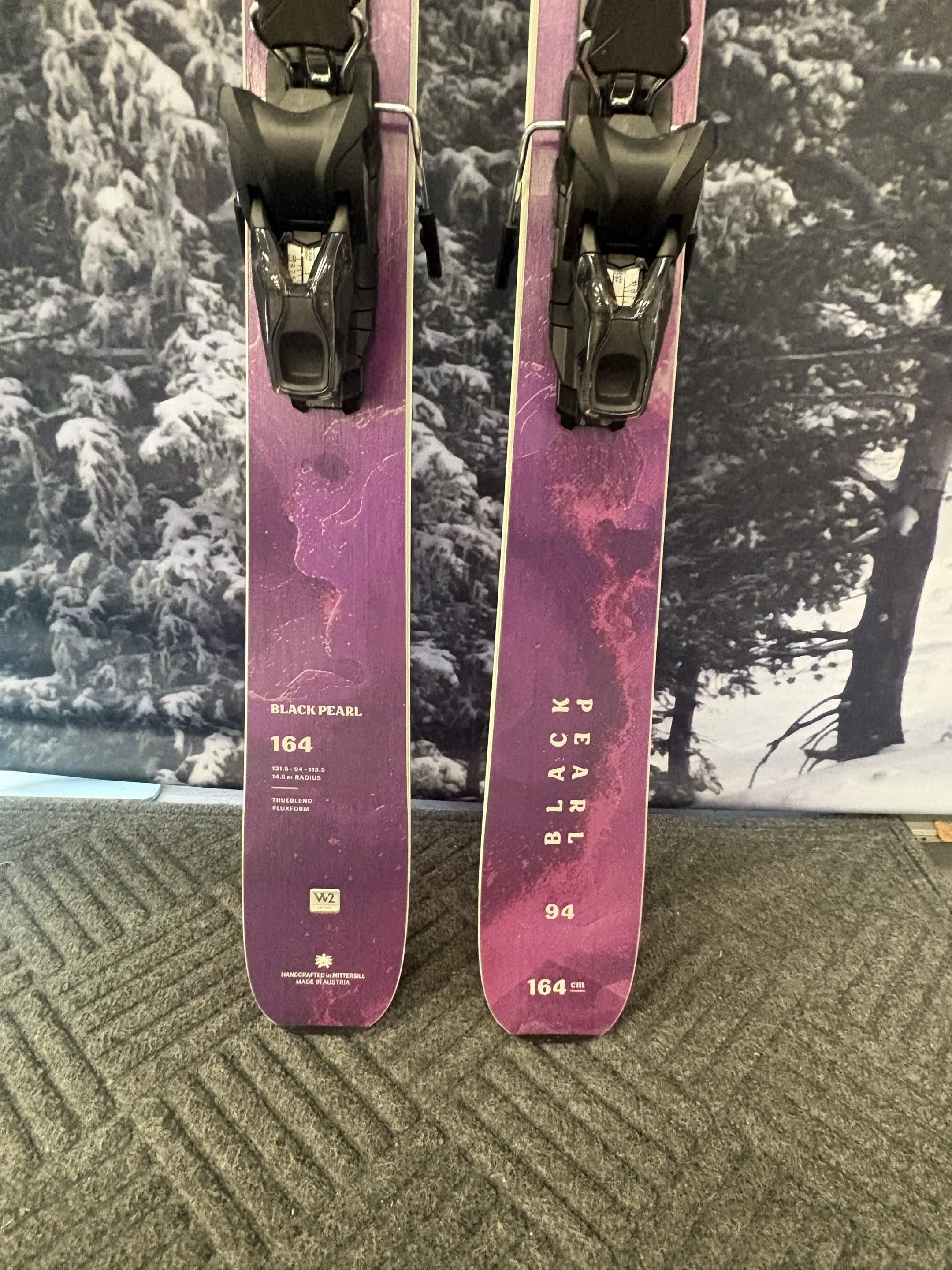 New 2027 Blizzard Black Pearl 94 164cm Skis w/ Atomic NR Strive 11 GW ATO Demo Binding
