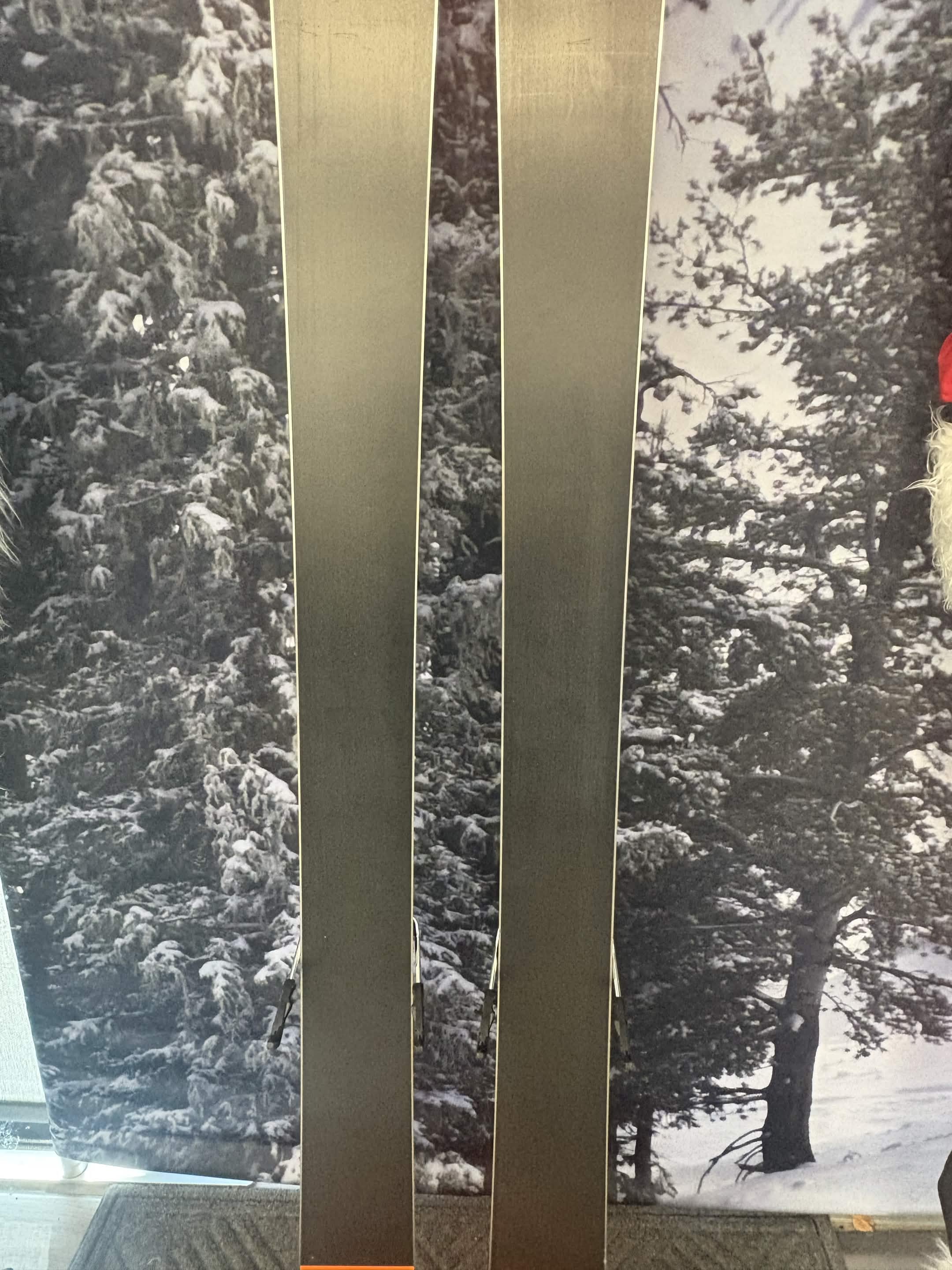 New 2027 Blizzard Black Pearl 94 164cm Skis w/ Atomic NR Strive 11 GW ATO Demo Binding