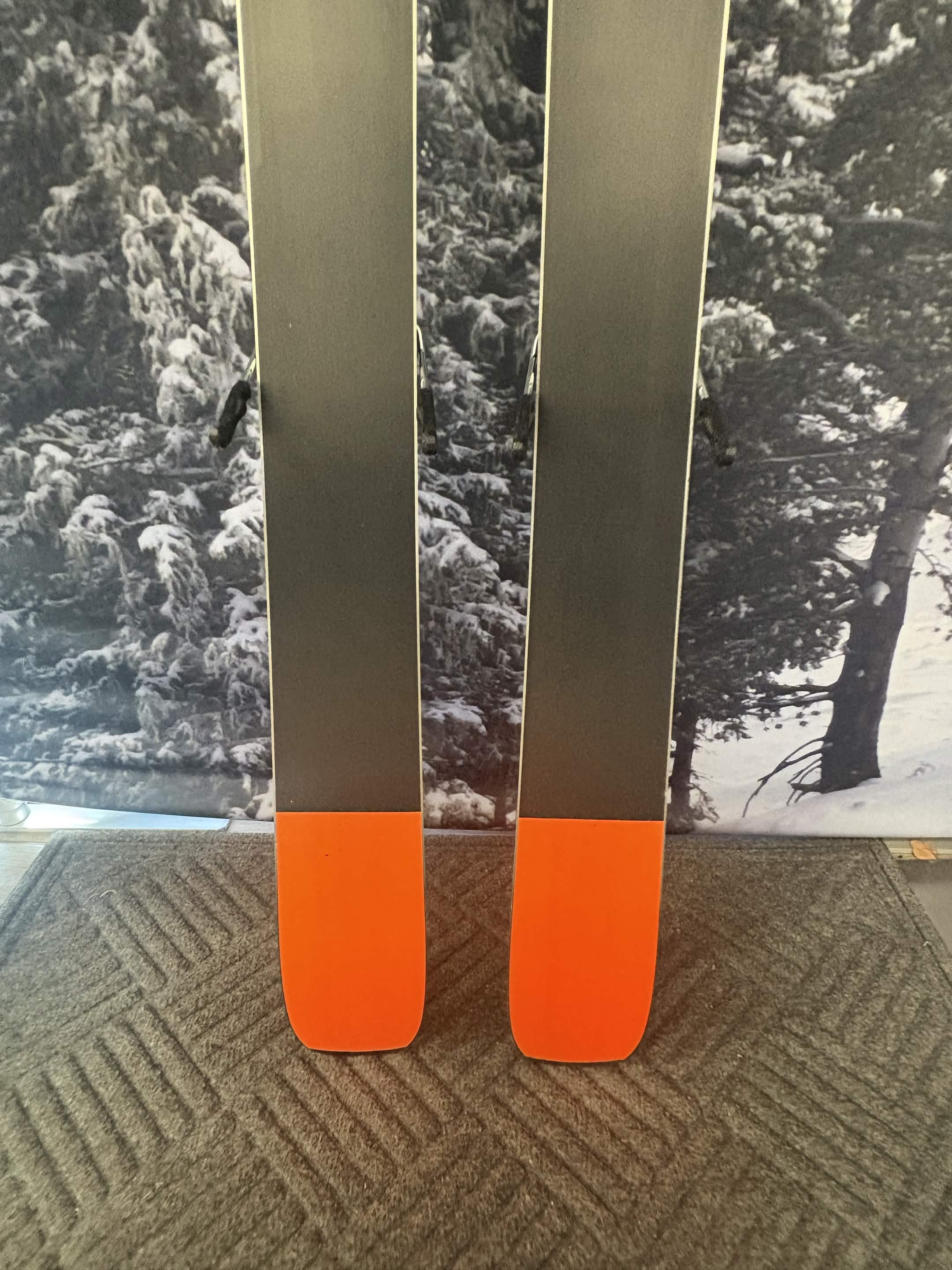 New 2027 Blizzard Black Pearl 94 164cm Skis w/ Atomic NR Strive 11 GW ATO Demo Binding