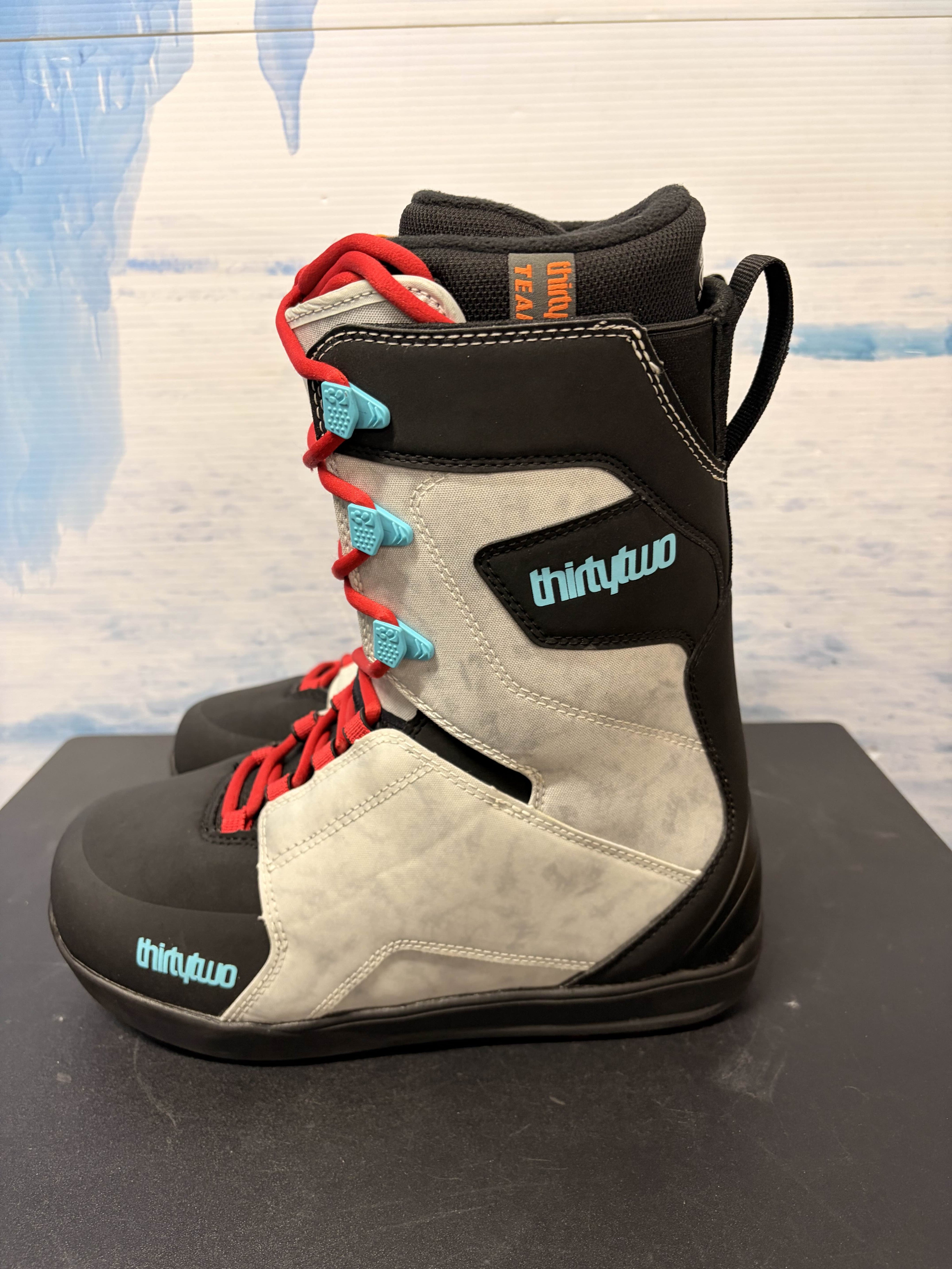 Lightly Used 2026 Thirtytwo Lashed Lace Fava Black/blue Men's Snowboard Boot - 9M US