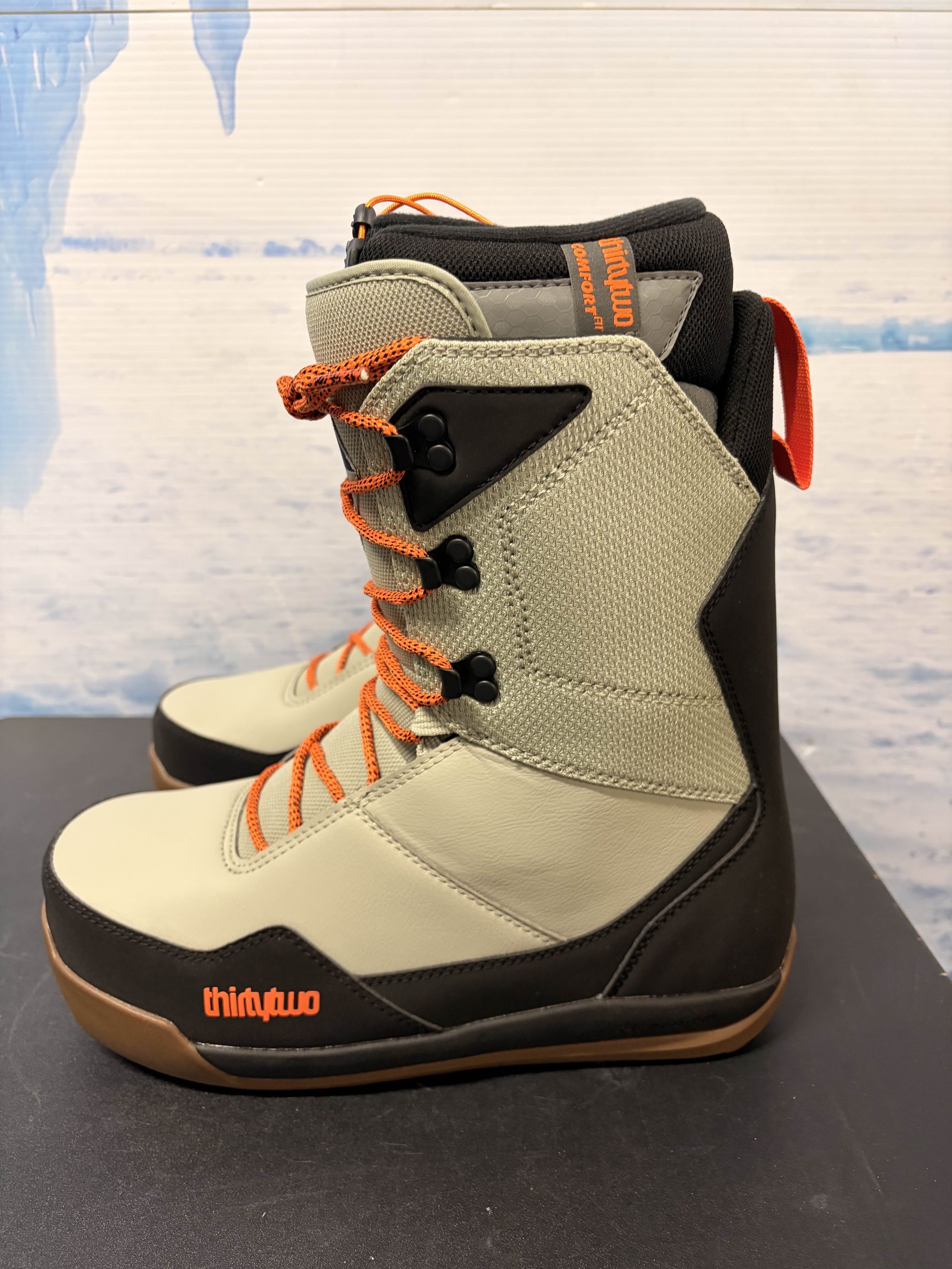 Lightly Used 2026 Thirtytwo Shifty Lace Black/grey/gum Men's Snowboard Boot - 9M US