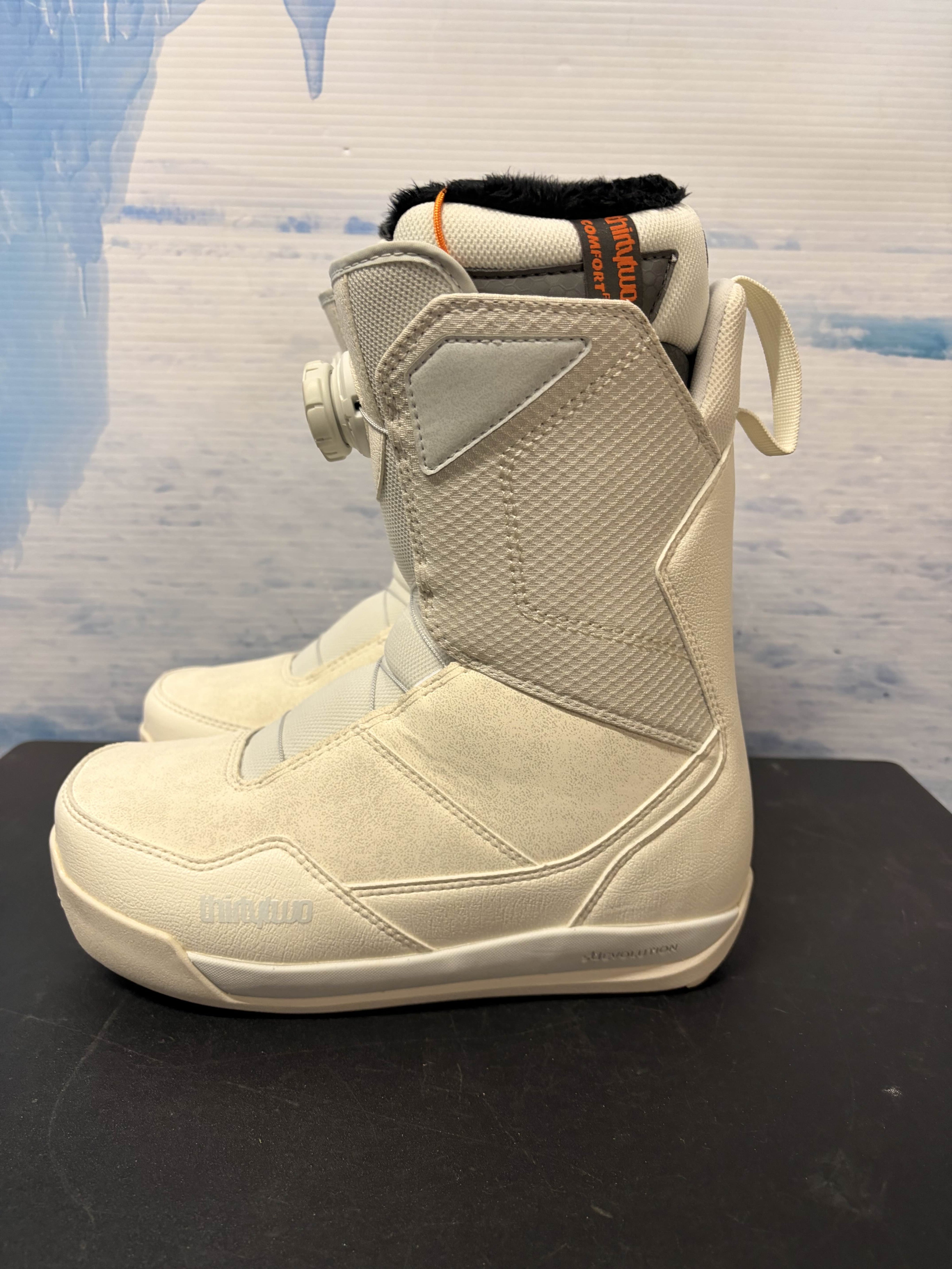 Lightly Used 2026 Thirtytwo W's Shifty Boa Gray/purple Women's Snowboard Boot - 7W US