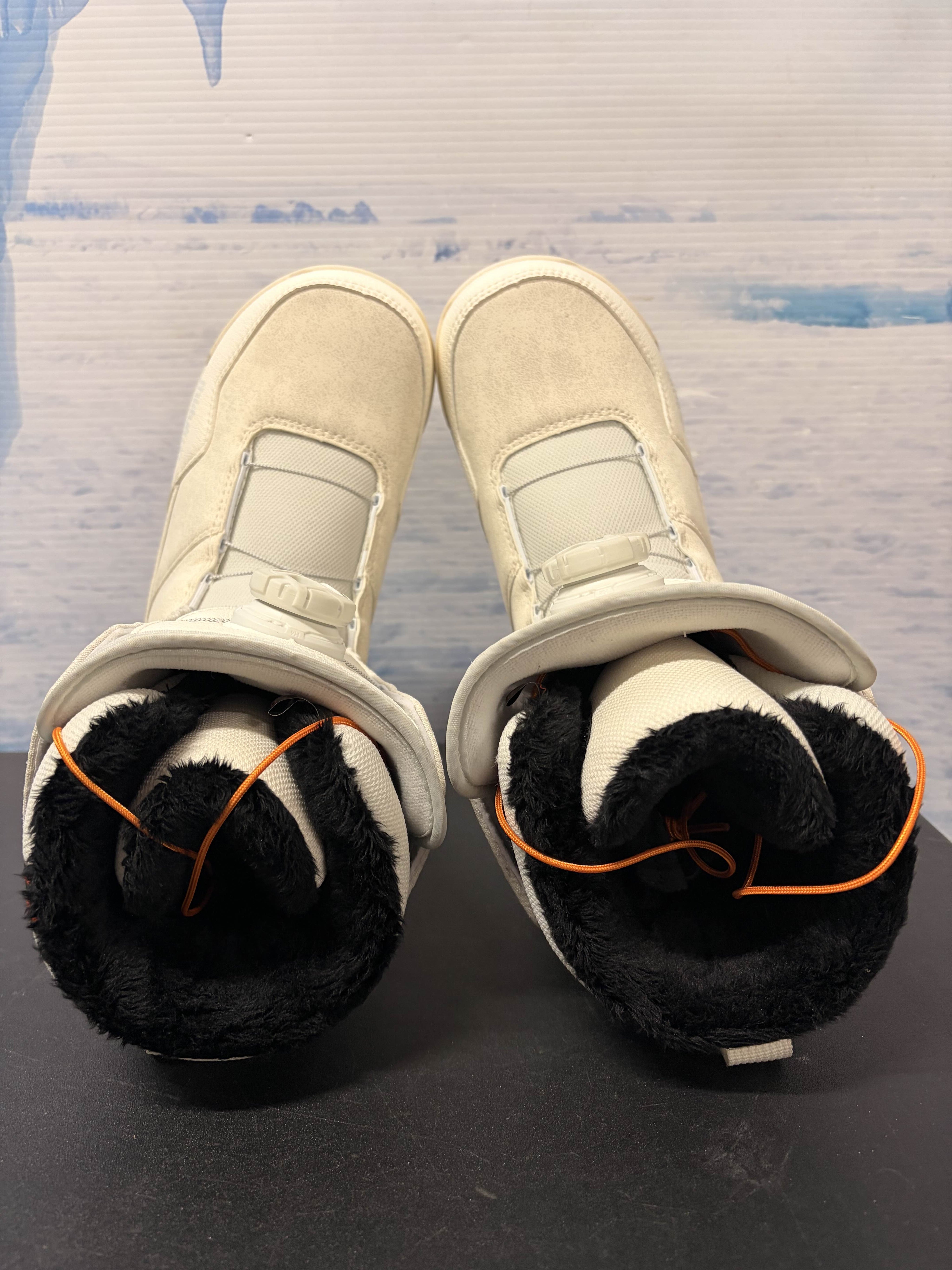 Lightly Used 2026 Thirtytwo W's Shifty Boa Gray/purple Women's Snowboard Boot - 7W US