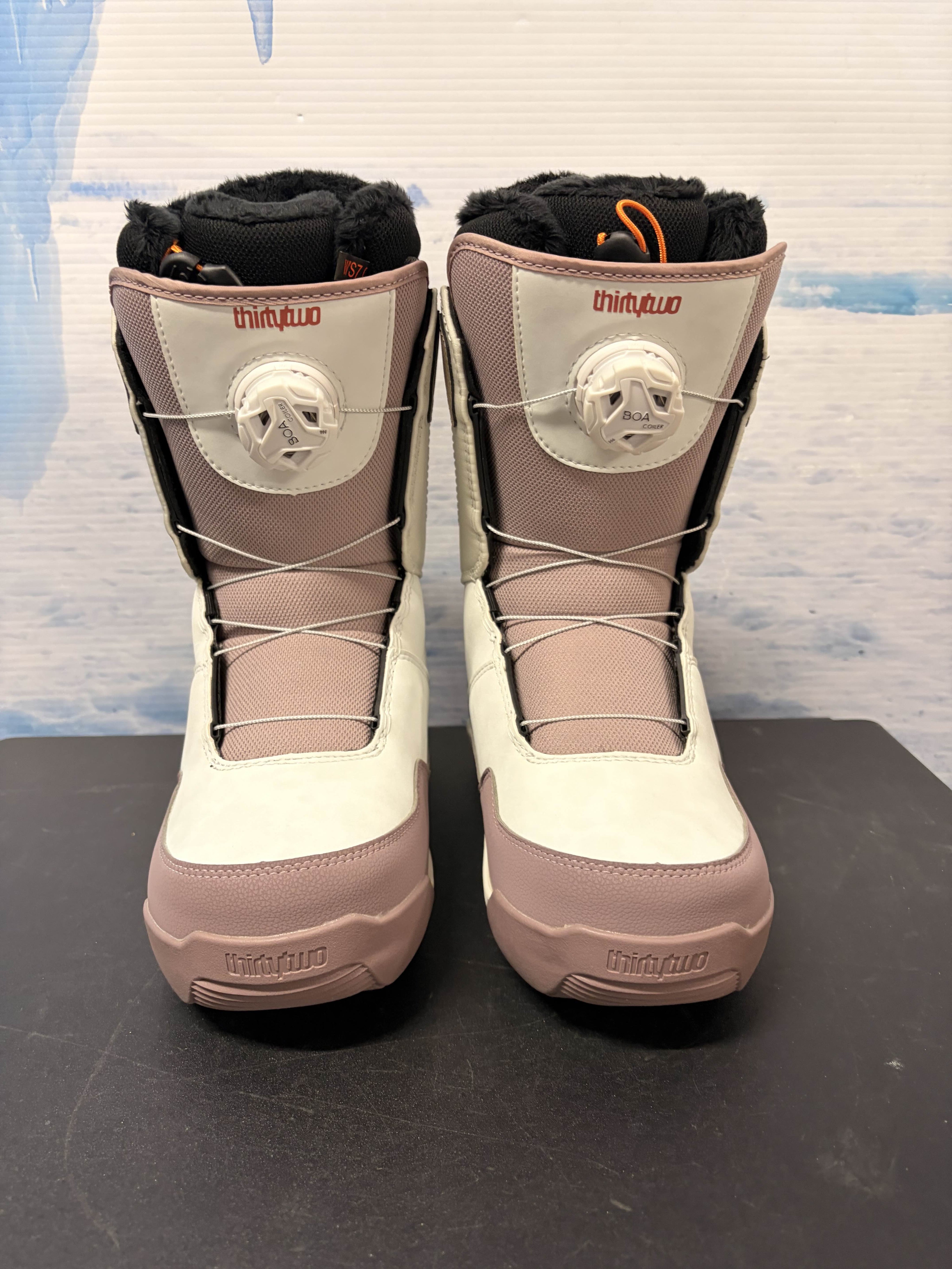 Lightly Used 2026 Thirtytwo W's Shifty Boa Bone Women's Snowboard Boot - 7W US