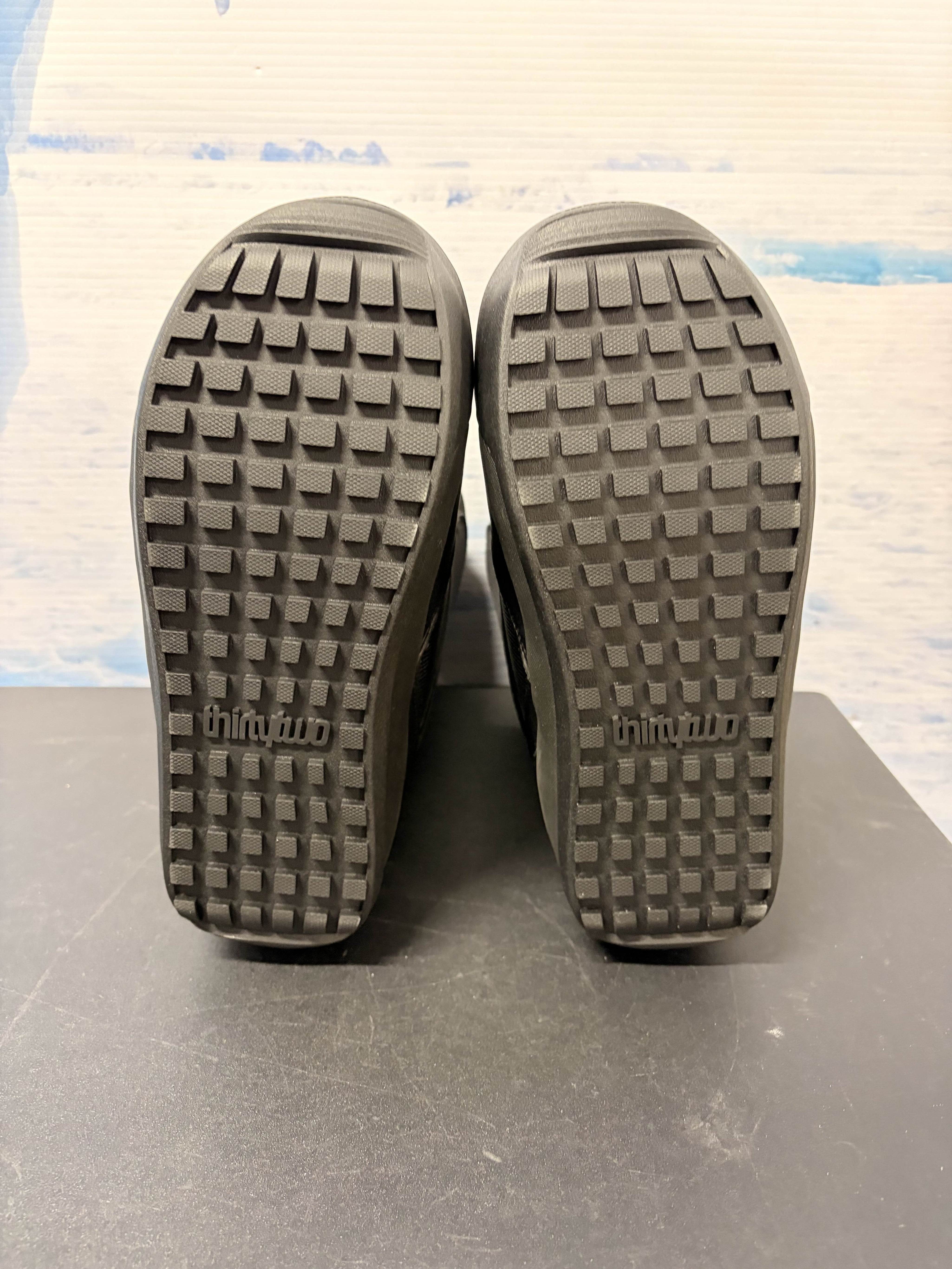 Lightly Used 2026 Thirtytwo W's Stw Db Black Women's Snowboard Boot - 7W US