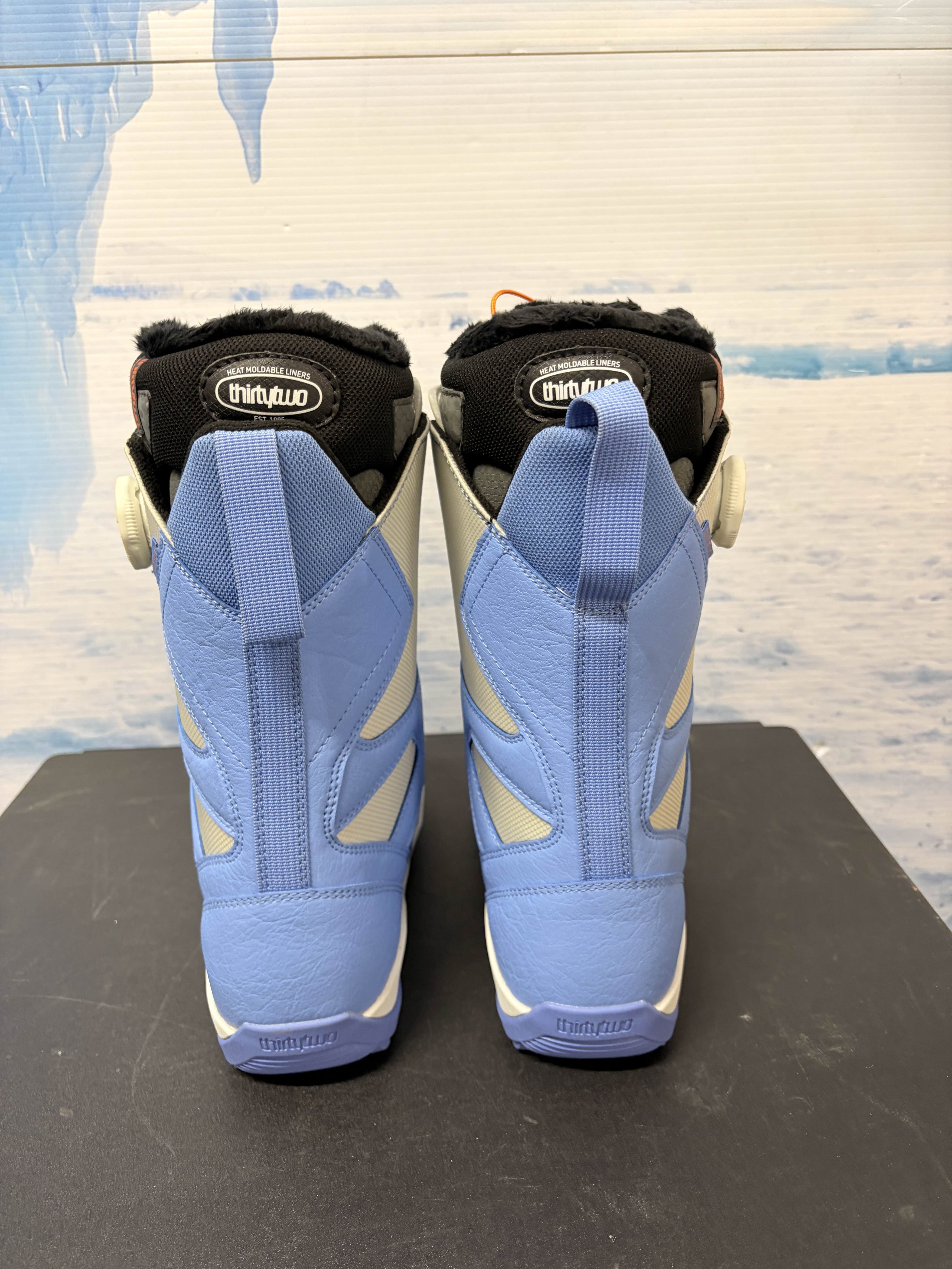 Lightyly Used 2026 Thirtytwo W's Stw Db Blue Women's Snowboard Boot - 7W US