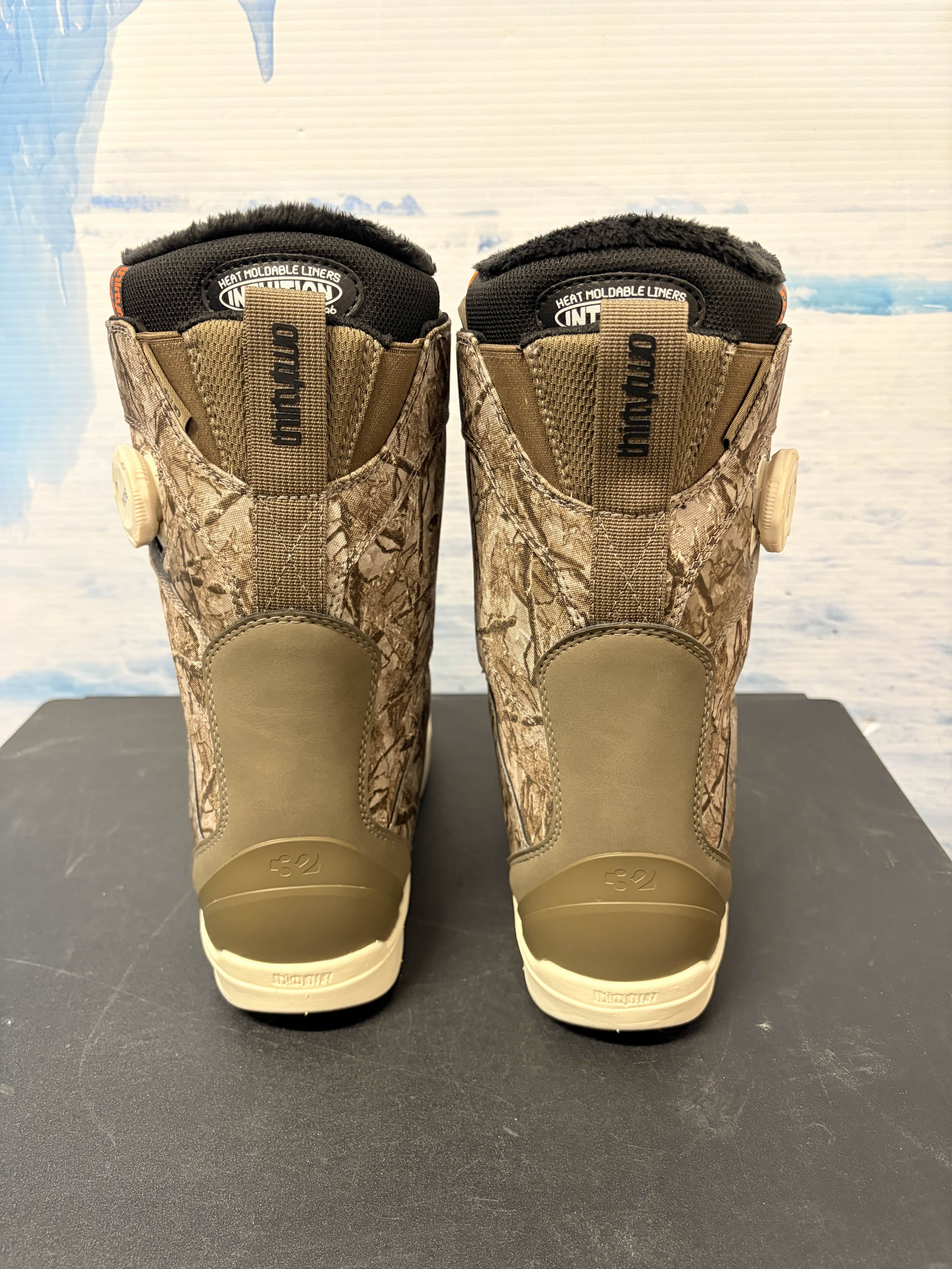 Lightly Used 2026 Thirtytwo W's Lashed Db Camo Women's Snowboard Boot - 7W US