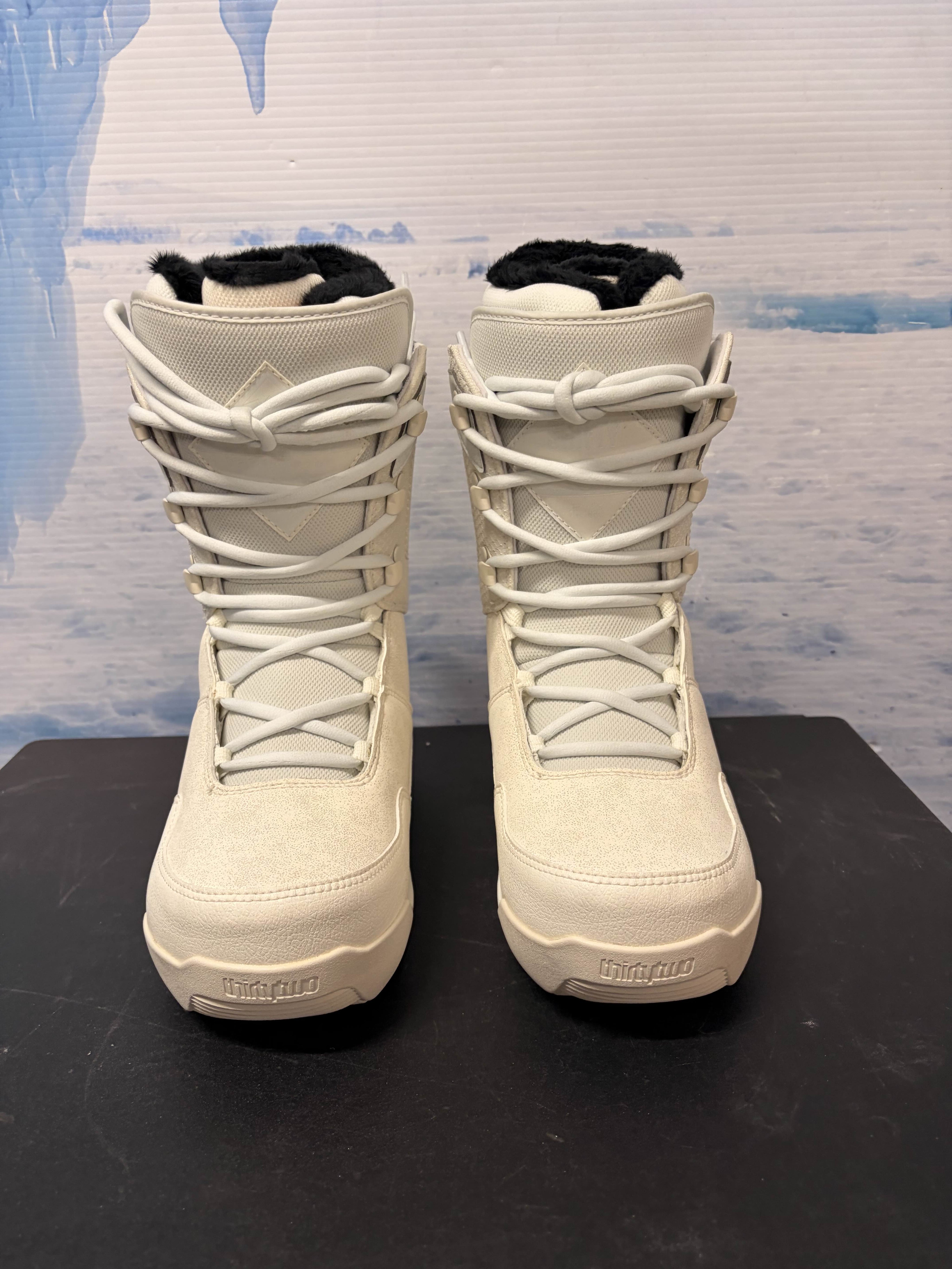 Lightly Used 2026 Thirtytwo W's Shifty Lace Bone Women's Snowboard Boot - 7W US