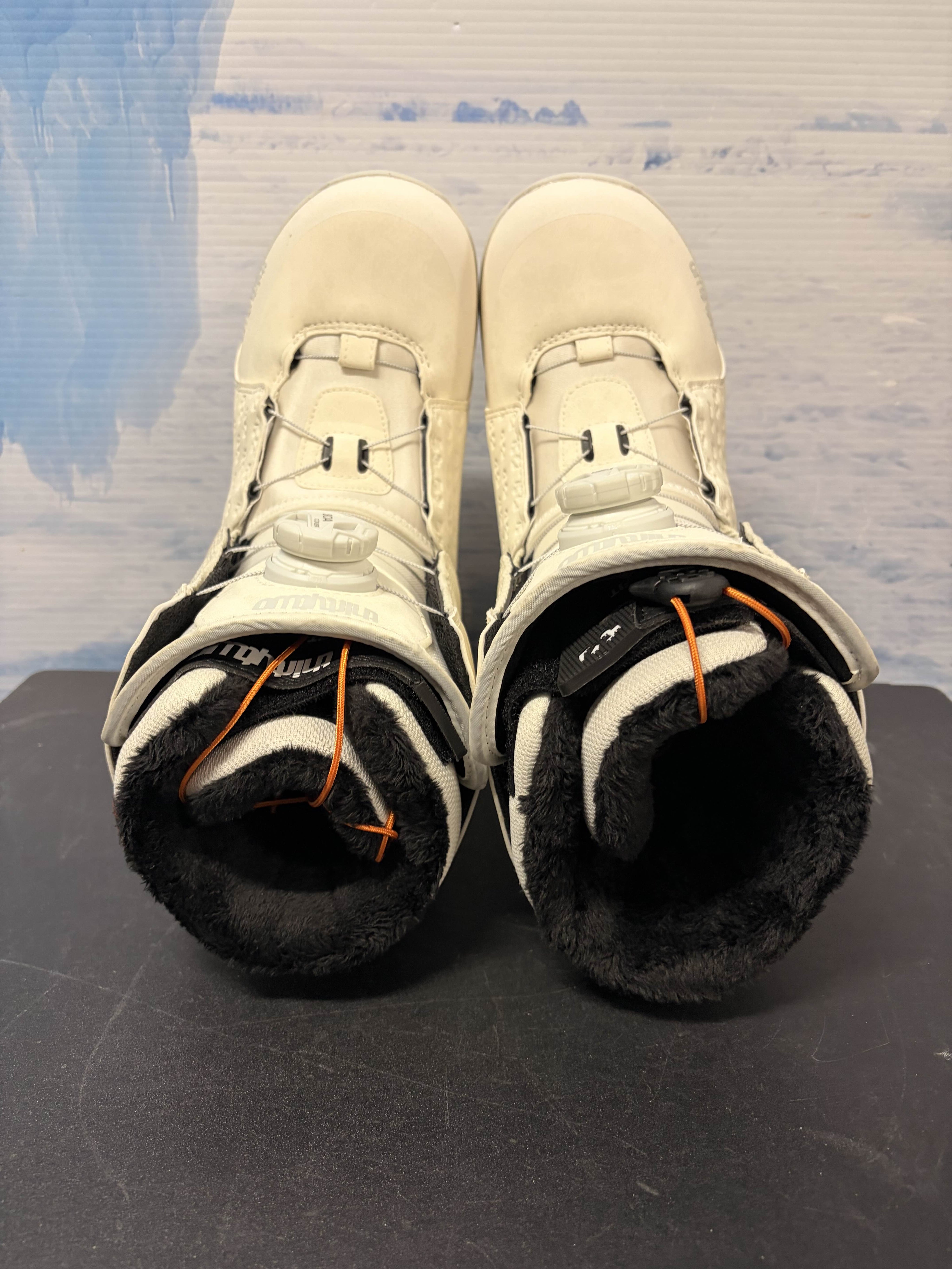 Lightly Used 2026 Thirtytwo W's Lashed Db White Women's Snowboard Boot - 7.5W US