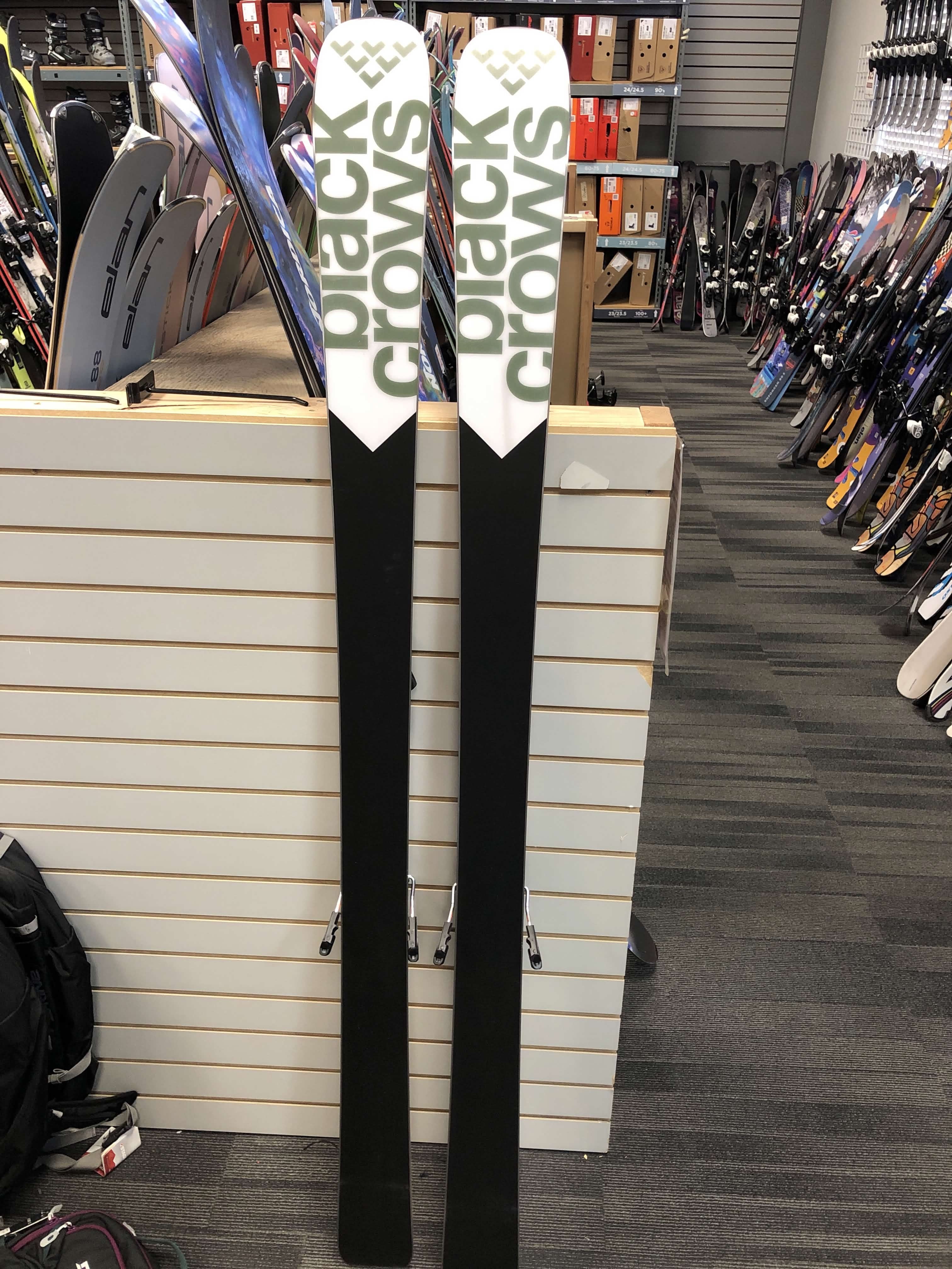 Black Crows Sato 167cm Skis w/ SALOMON M12 GW SYS Demo Binding - Lightly Used