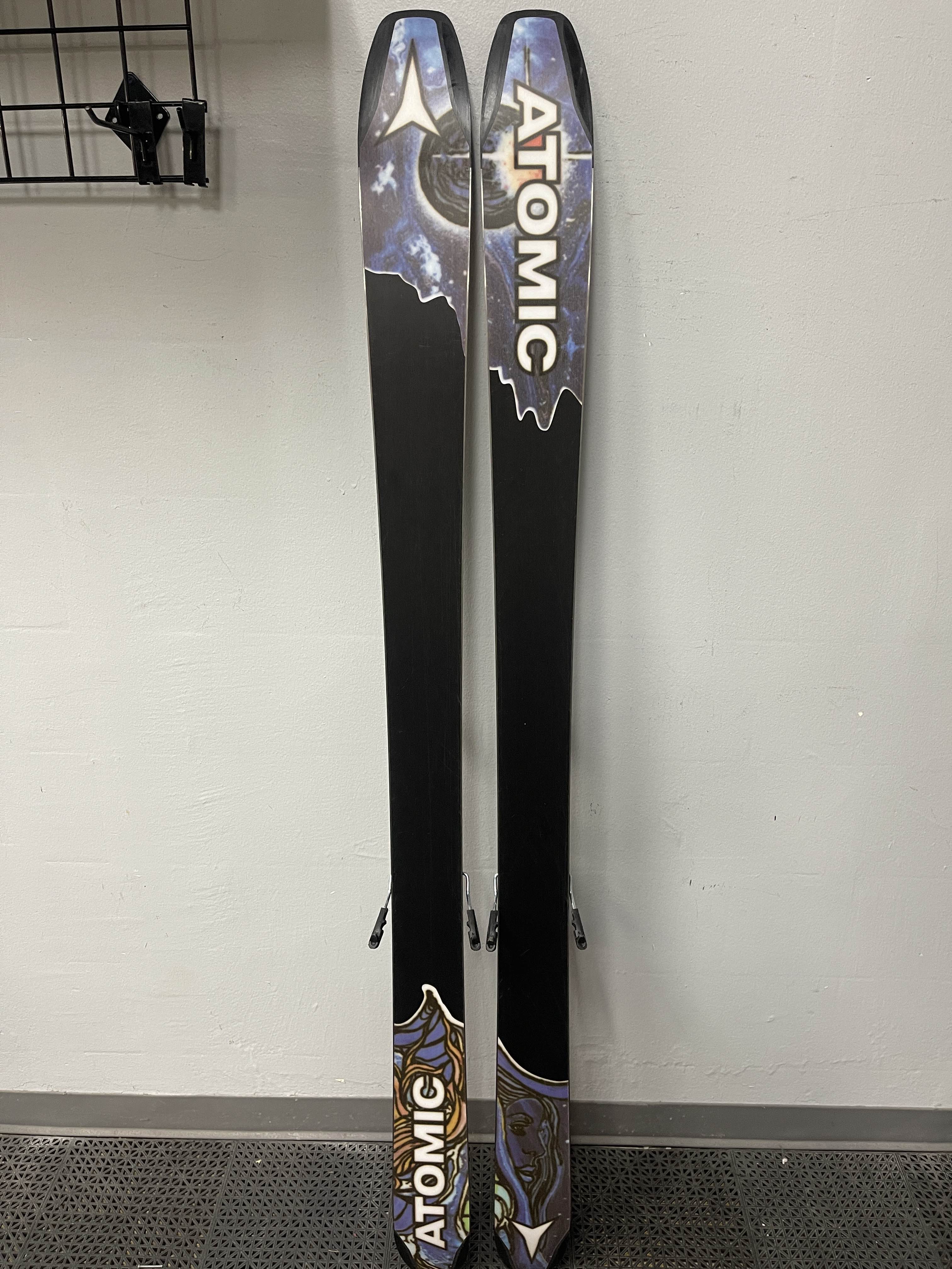 Used Atomic Bent Chetler 180cm Skis w/ Atomic Strive 13 Adjustable Bindings