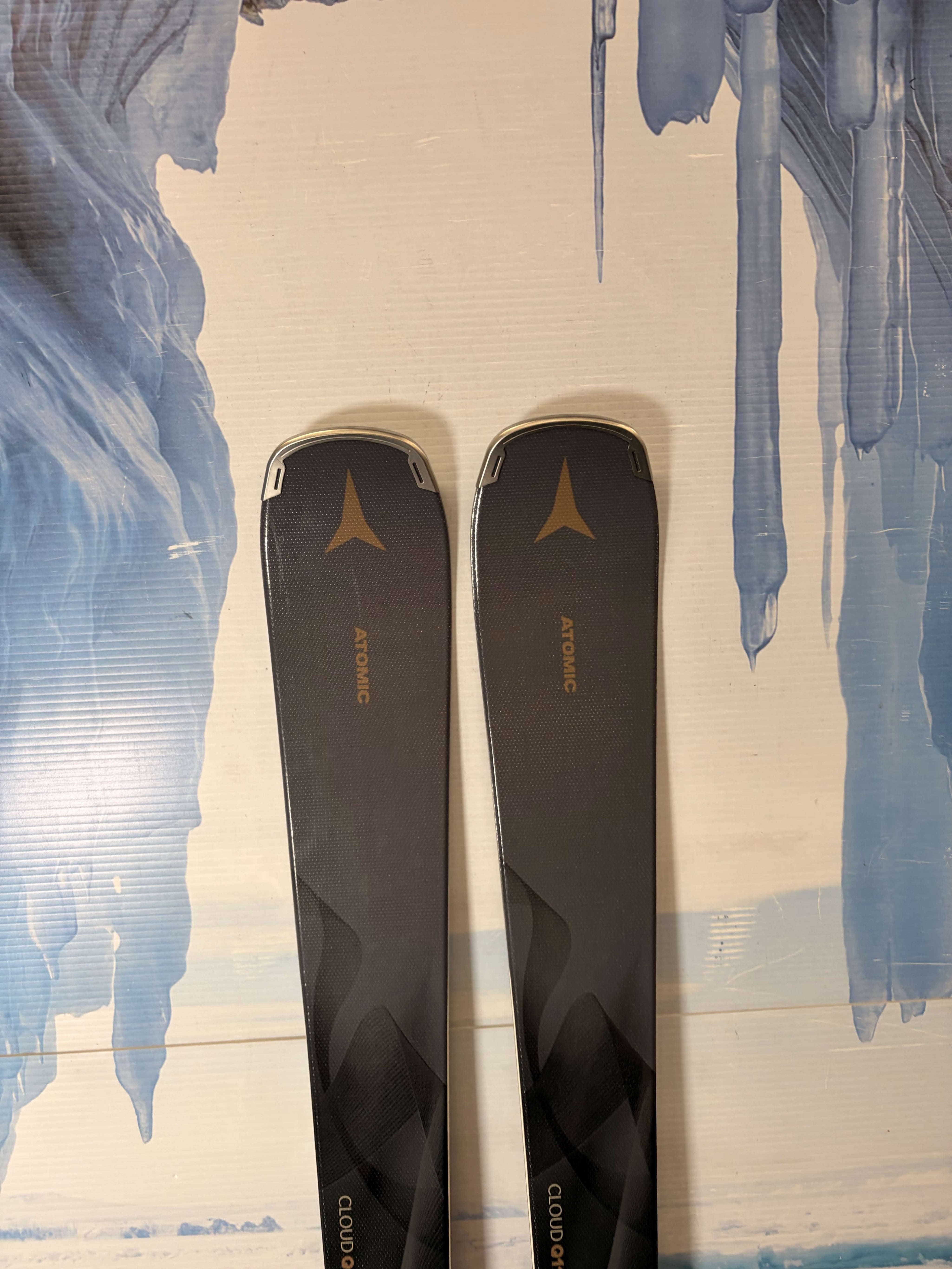 Atomic Cloud Q11 Revo C 164cm Skis w/ ATOMIC M 10 GW Demo Binding - Used (2026)