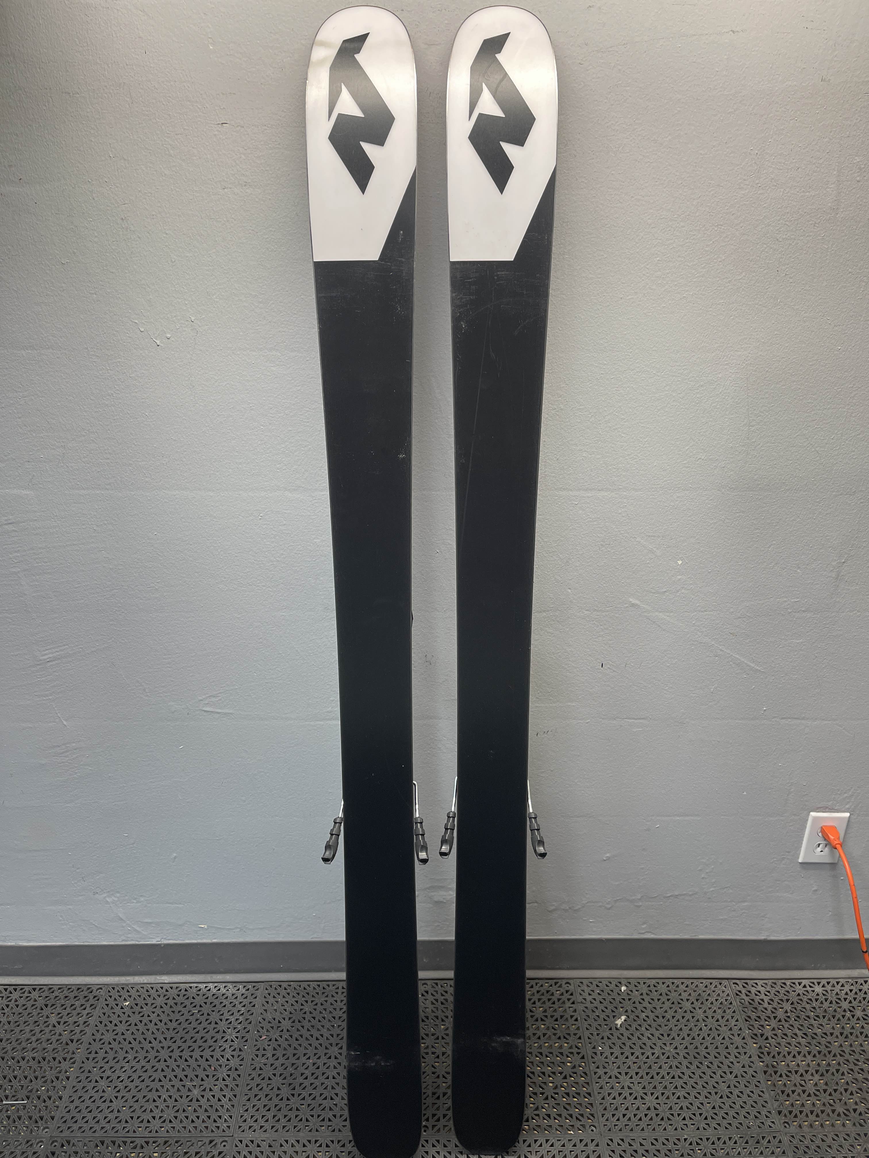 Used Nordica Santa Ana 98 165cm w/ Tyrolia Attack 11 Adjustable Bindings