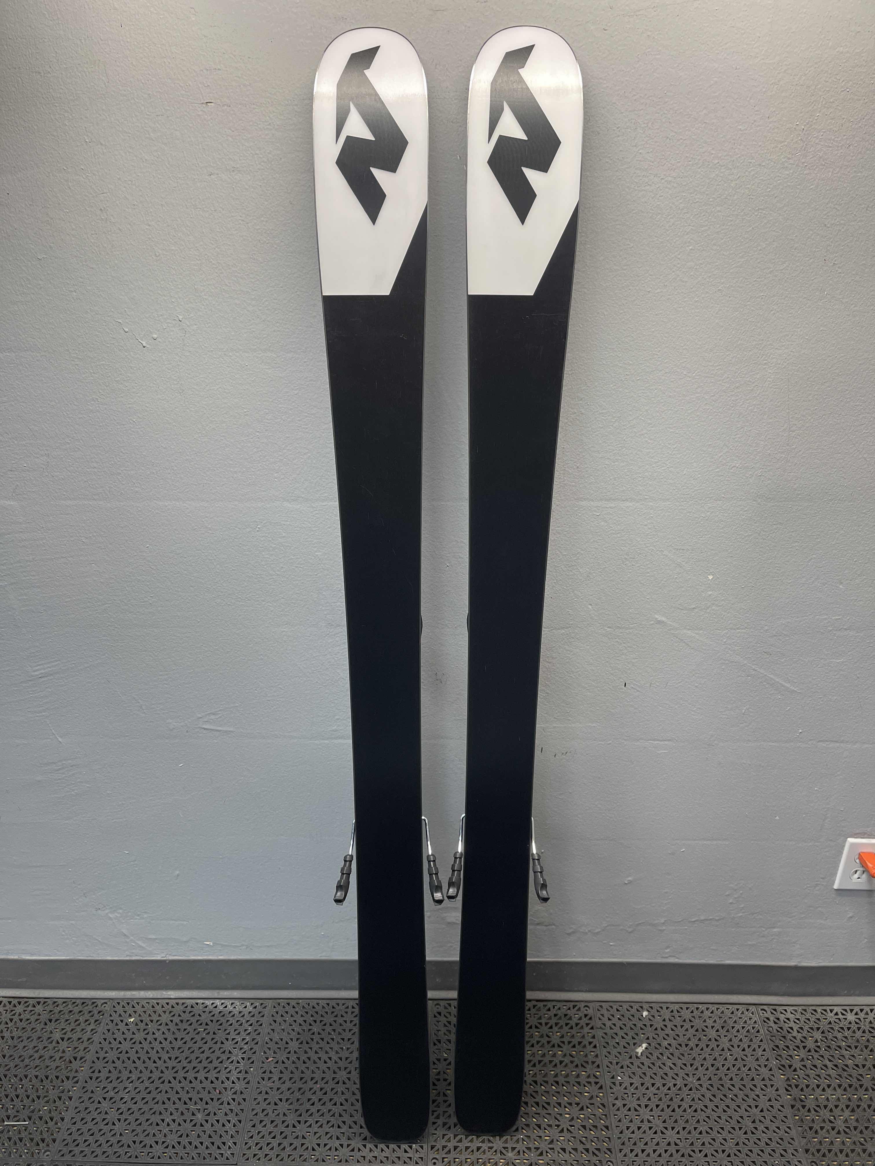 Used Nordica Santa Ana 93 158cm w/ Tyrolia Attack 11 Adjustable Bindings