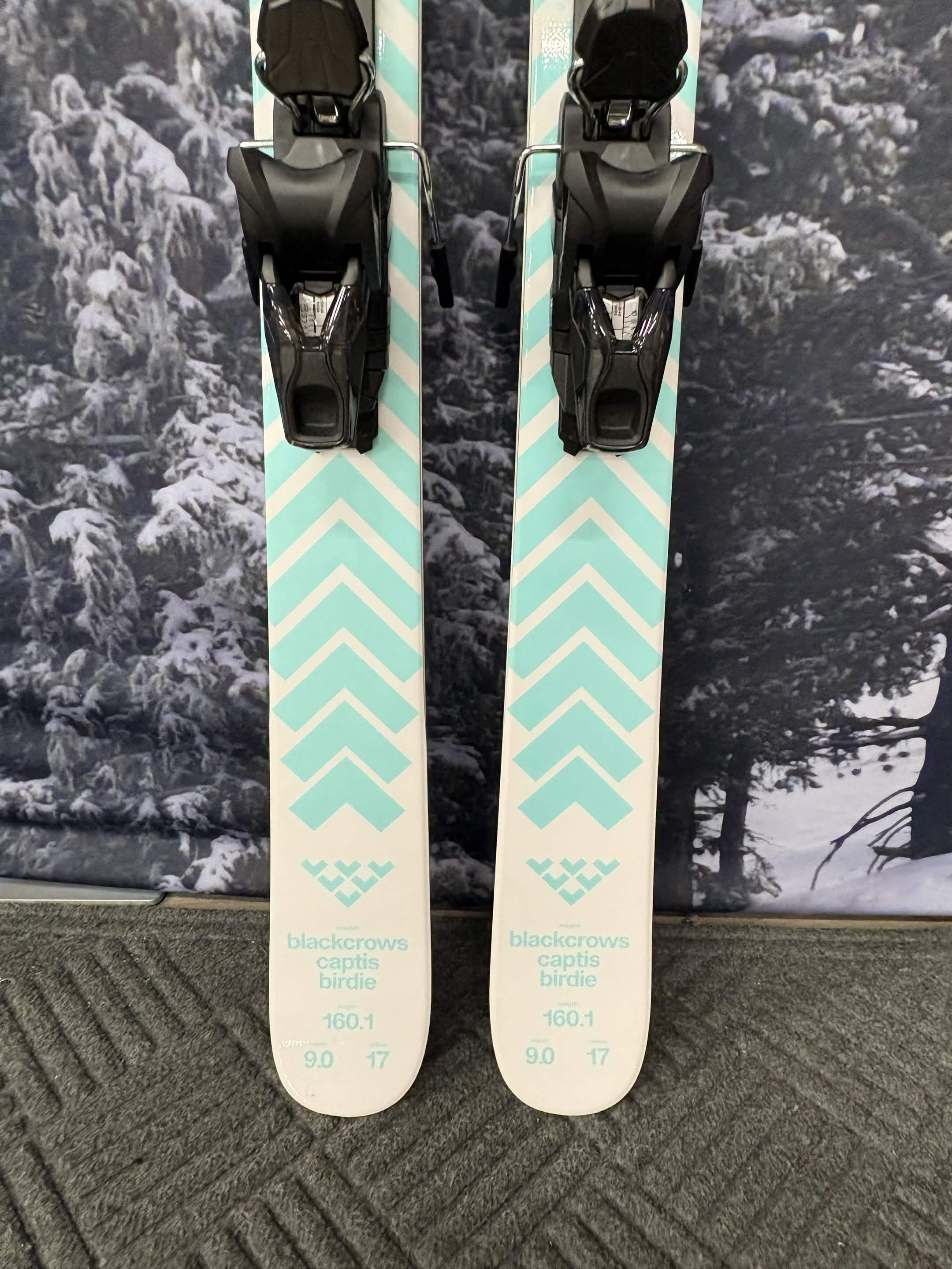 Black Crows Captis Birdie 160cm Skis w/ ATOMIC NR Strive 11 GW ATO Demo Binding - New 2027